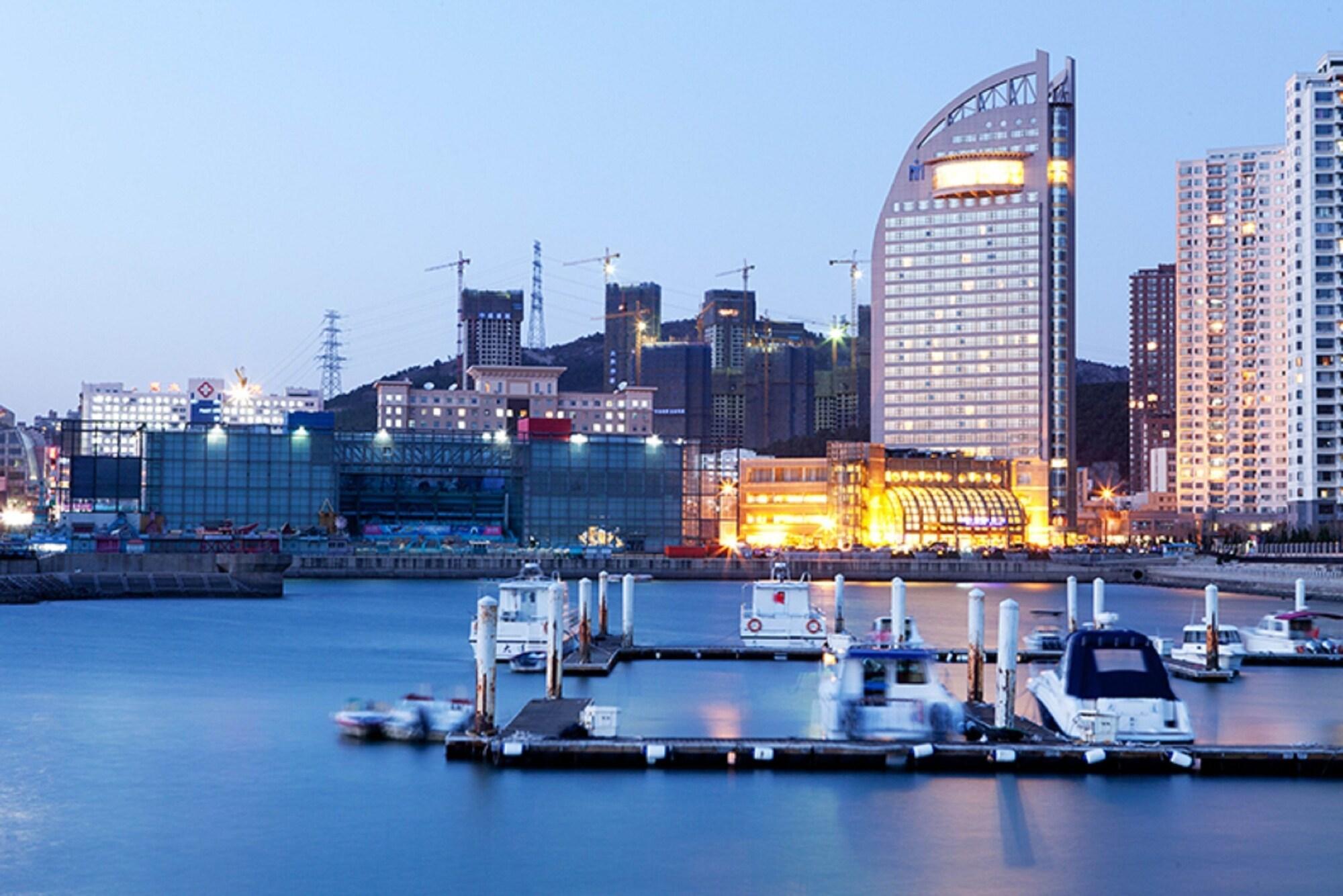 2000x1334 BAYSHORE HOTEL DALIAN 5* (China) US$ 121