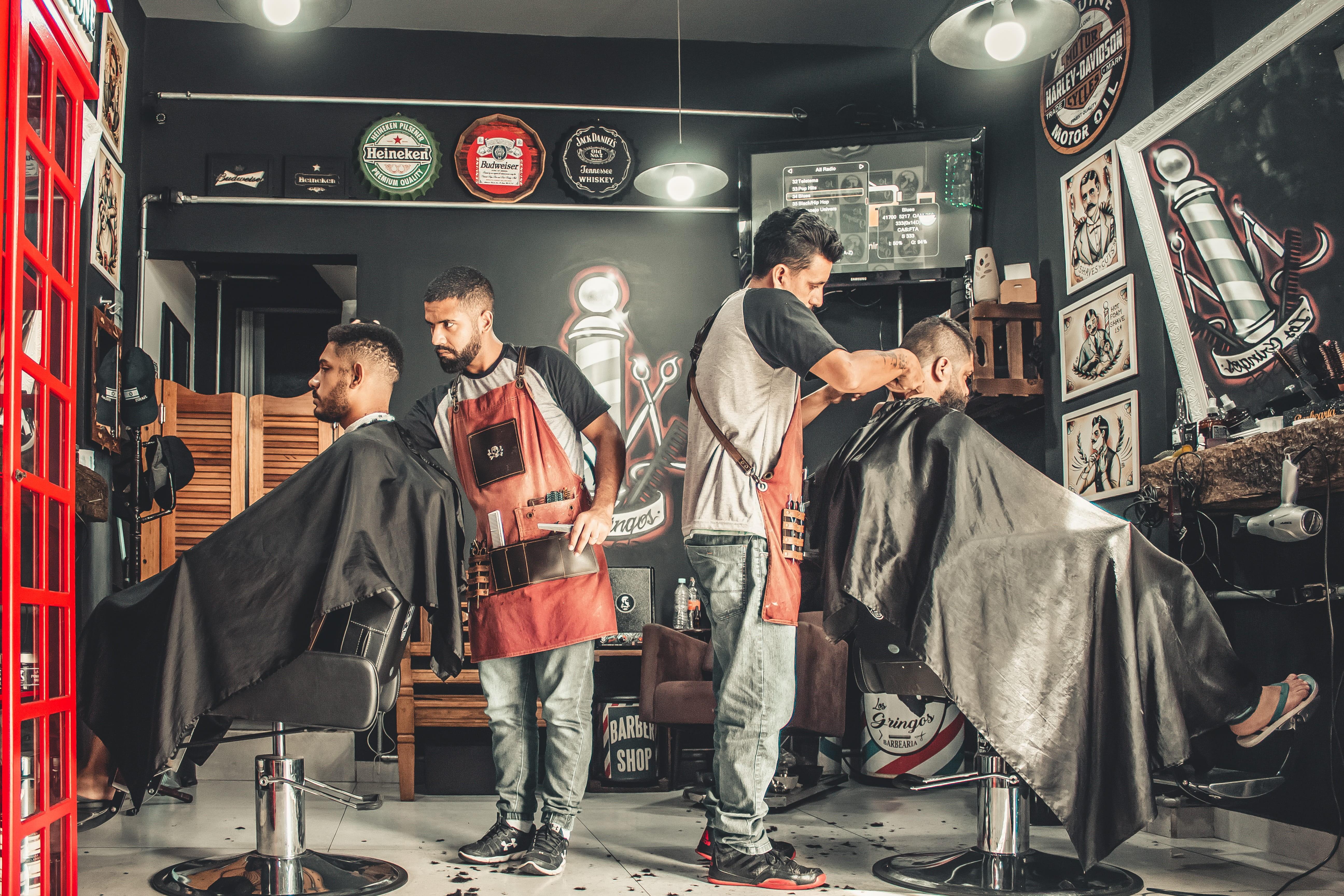 5184x3456 Wallpaper / people, customer, city, men, store, hairdresser, hairstylist, real people, adults, casual clothing, light, hair salon, lifestyles, group of people, workplace free download