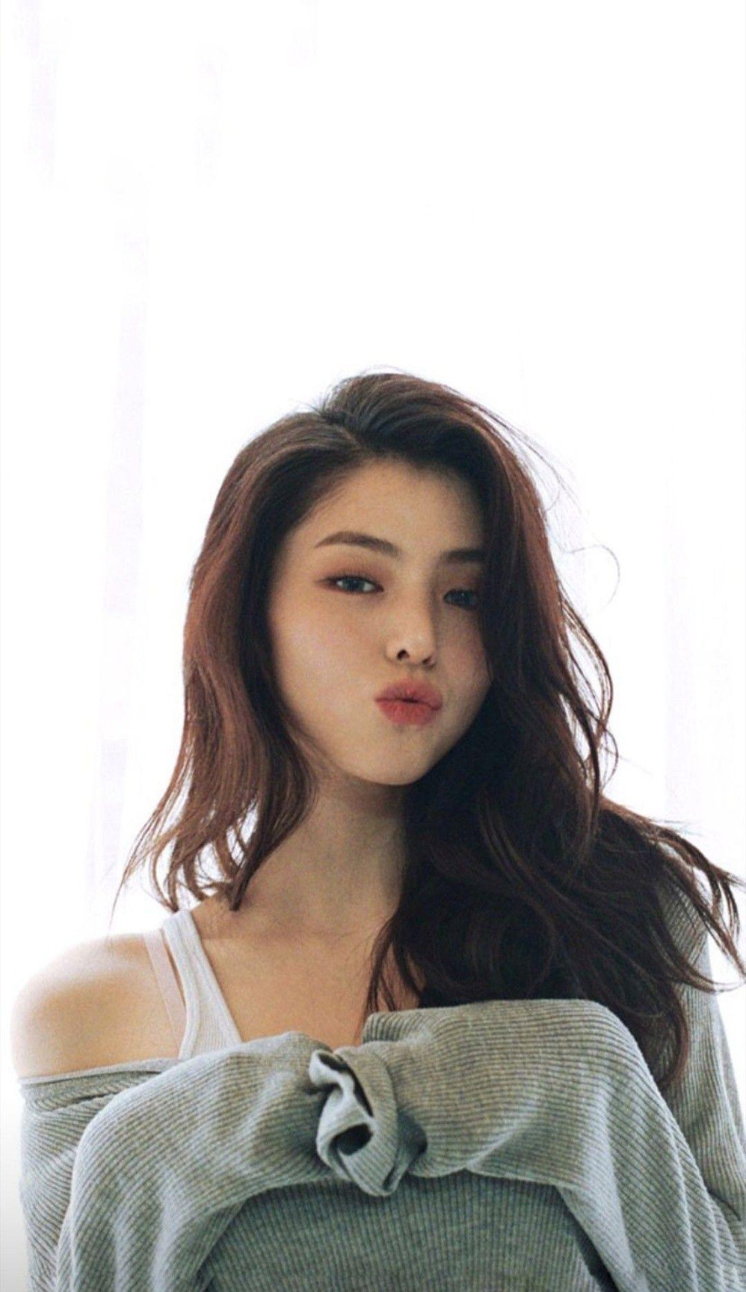 1080x1870 Han Sohee