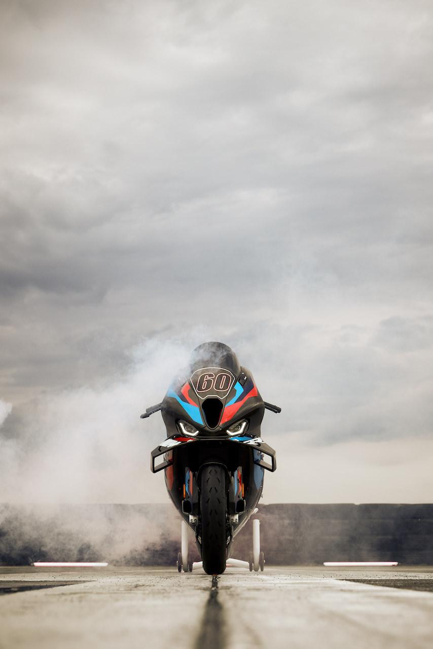 854x1280 BMW M 1000 RR 2023
