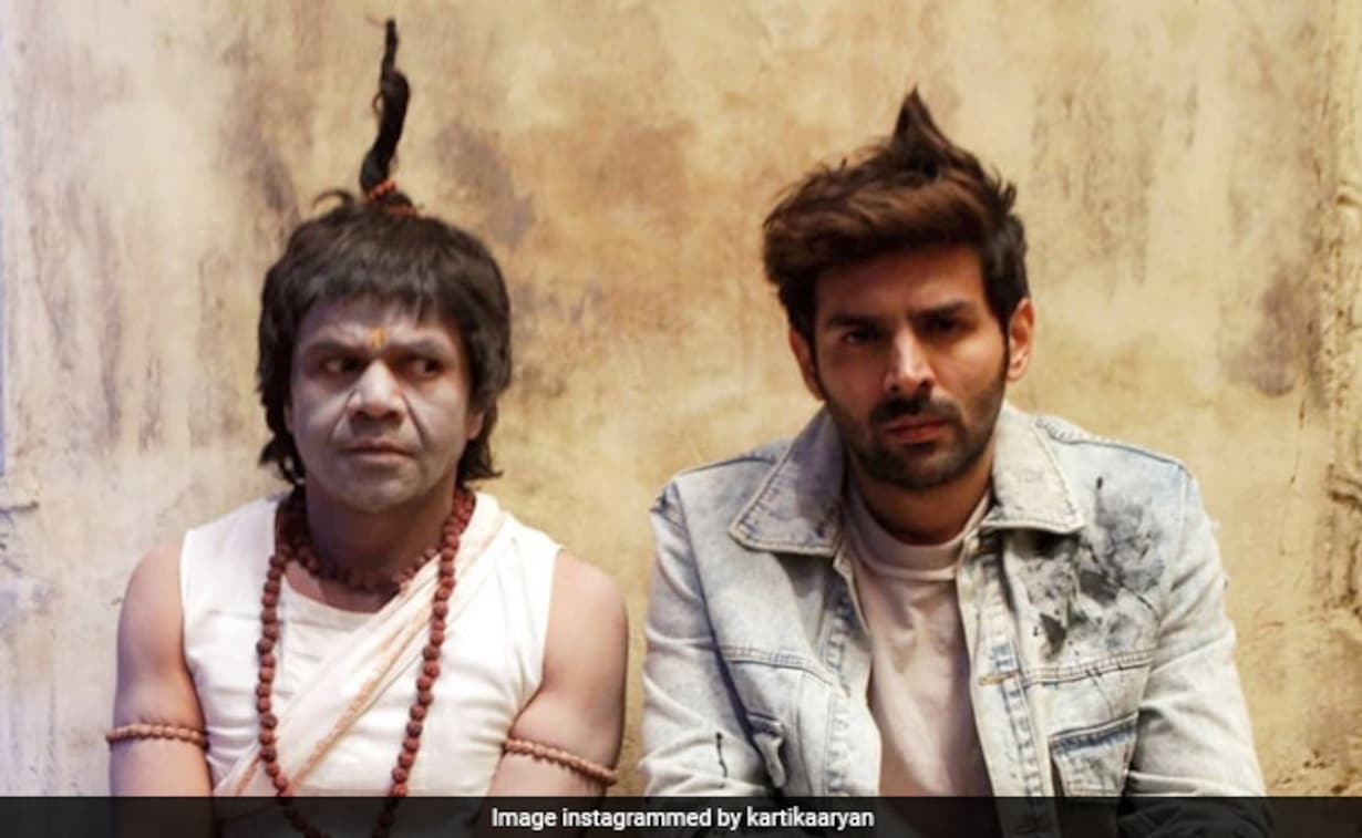 1230x757 Kartik Aaryan's Holi Celebration Pic With Rajpal Yadav Has A Bhool Bhulaiyaa Connection