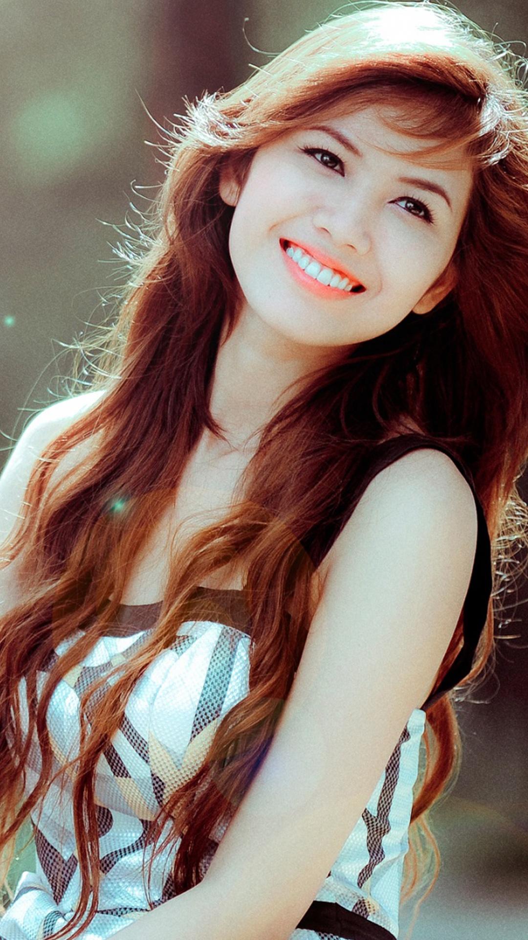 1080x1920 Cute Smile Wallpaper Image Photo for Insignia 5X