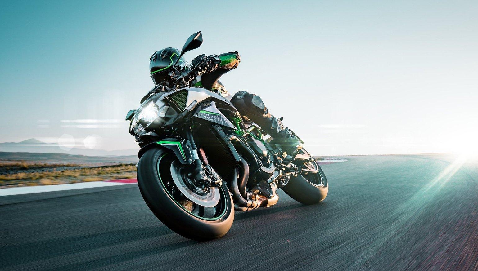 1540x874 The 200 Horsepower Naked Bikes Are Here, So Who's Going To Buy One?
