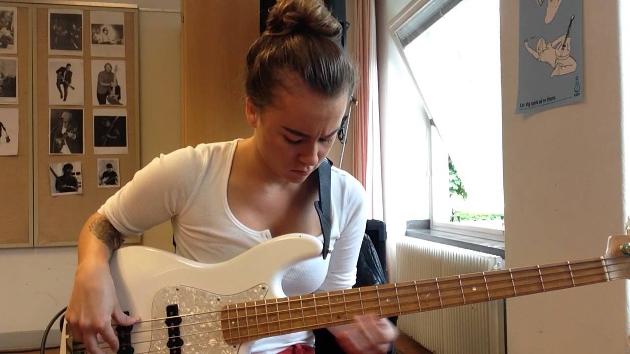 1280x720 All American Alien Boy Pastorius bass solo cover