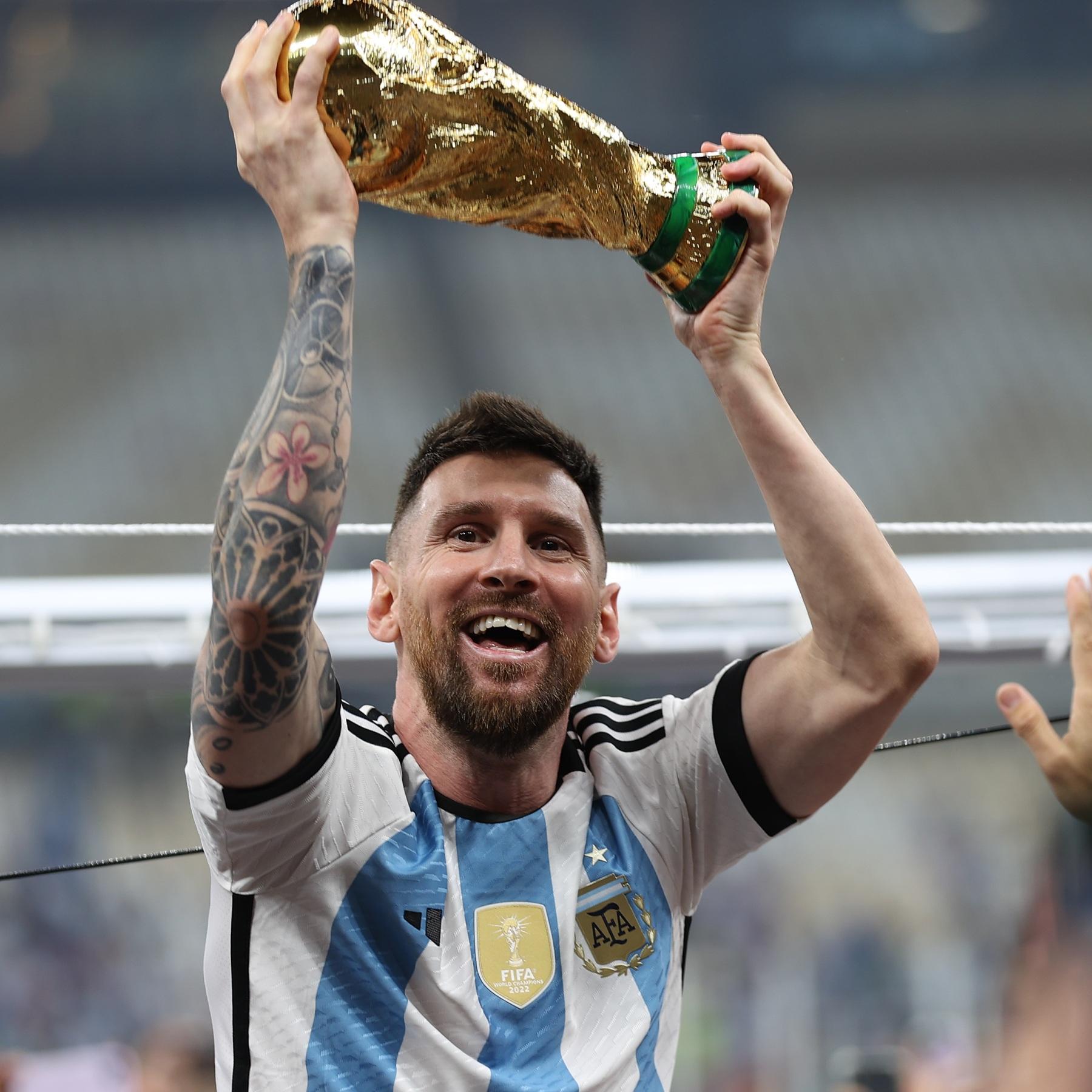 Messi trophy wallpapers top free messi trophy backgrounds