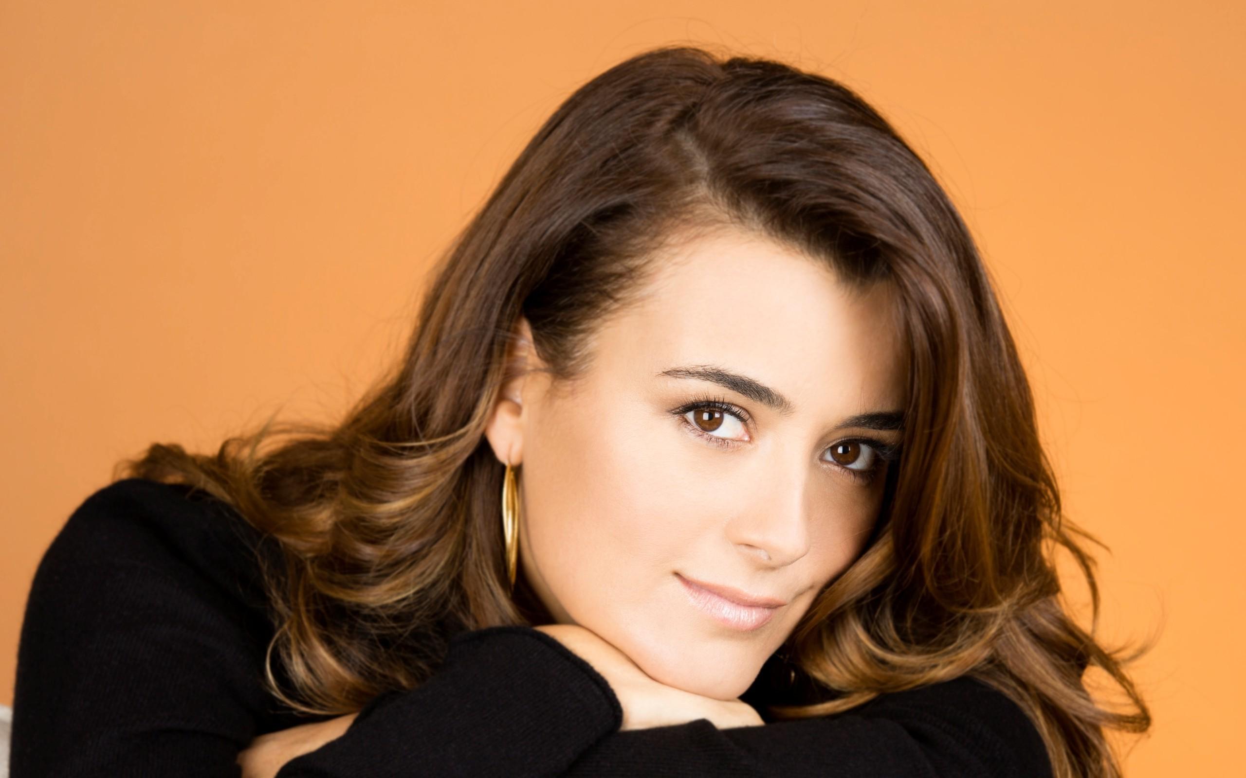 2560x1600 Cote De Pablo