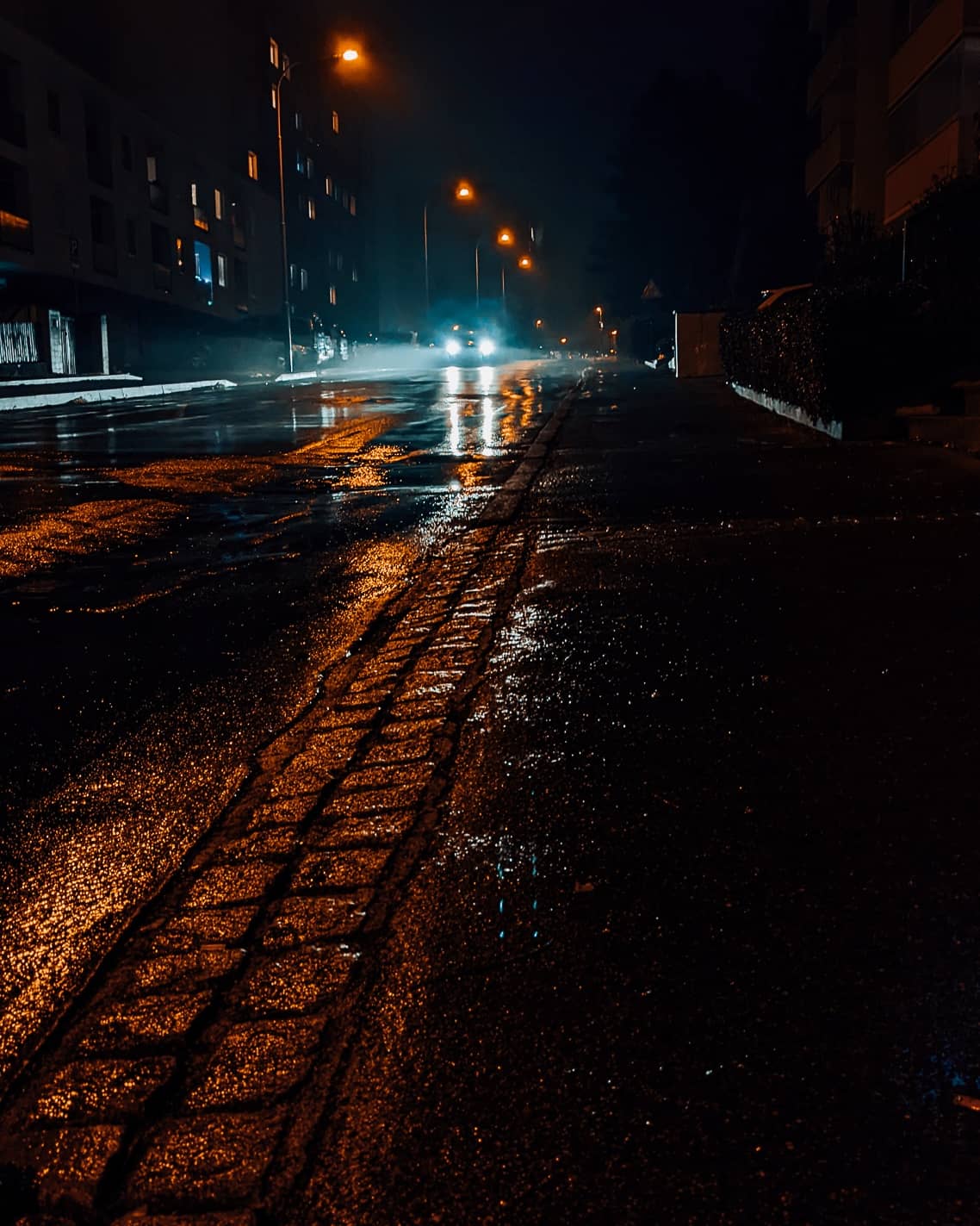 1138x1423 Night City Lights City Car Town Christmas Rain House Lamp Steel People Crosswalk Park Nature Fence Wallpaper:1138x1423