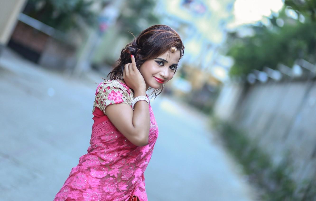 1332x850 Wallpaper girl, smile, Indian, saree image for desktop, section девушки