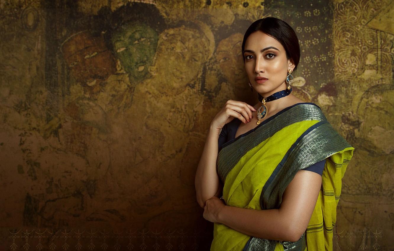 1332x850 Wallpaper girl, fashion, model, beauty, pose, indian, makeup, saree, sari, traditional, Jewelery image for desktop, section девушки