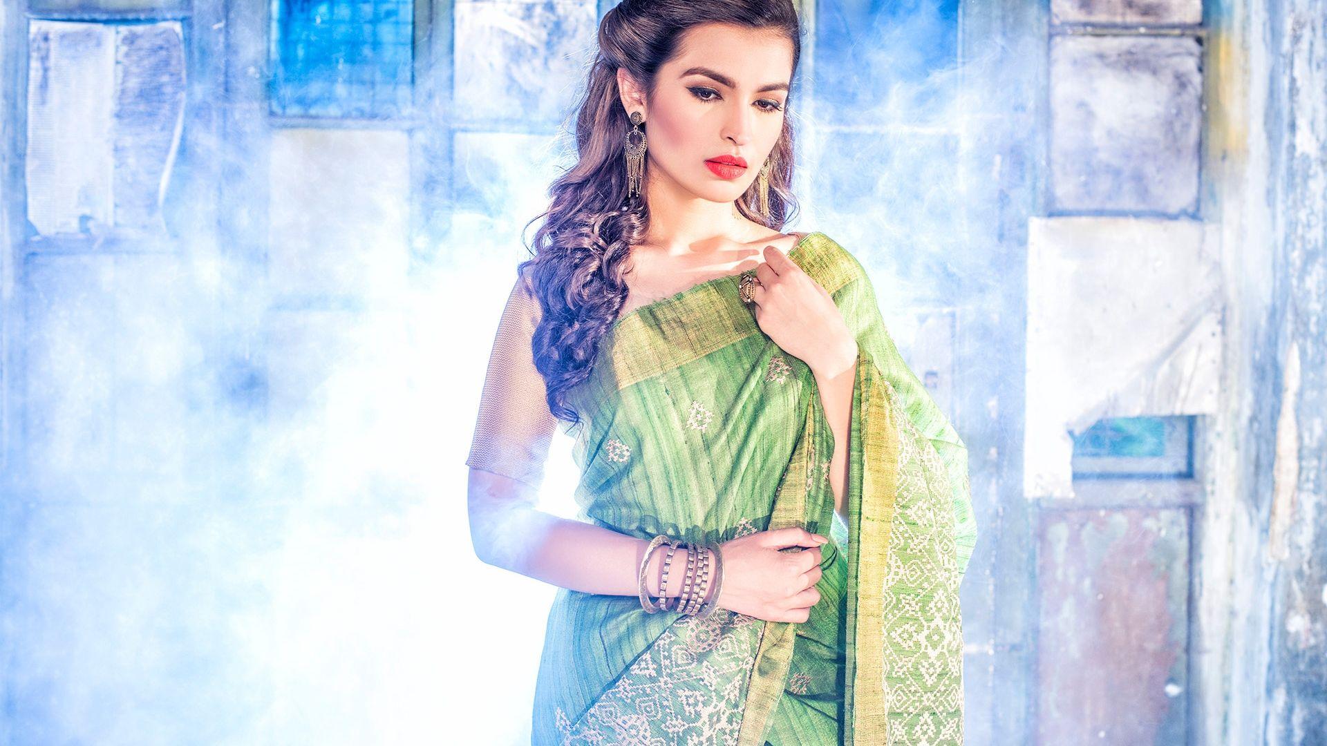 1920x1080 Desktop Wallpaper Celebrity, Indian Model, Saree, Brunette, HD Image, Picture, Background, A4832e