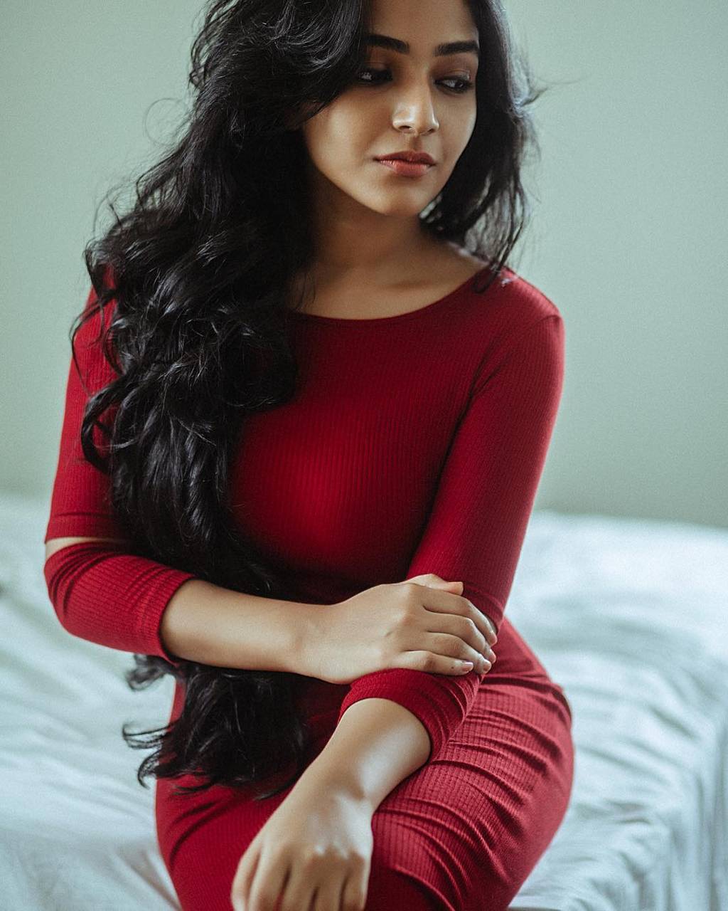 1024x1280 Rajisha Vijayan Wallpaper