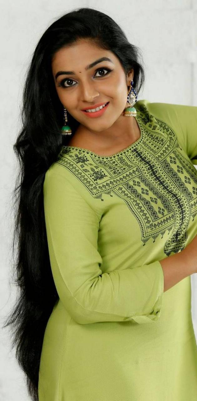 630x1280 Rajisha Vijayan wallpaper