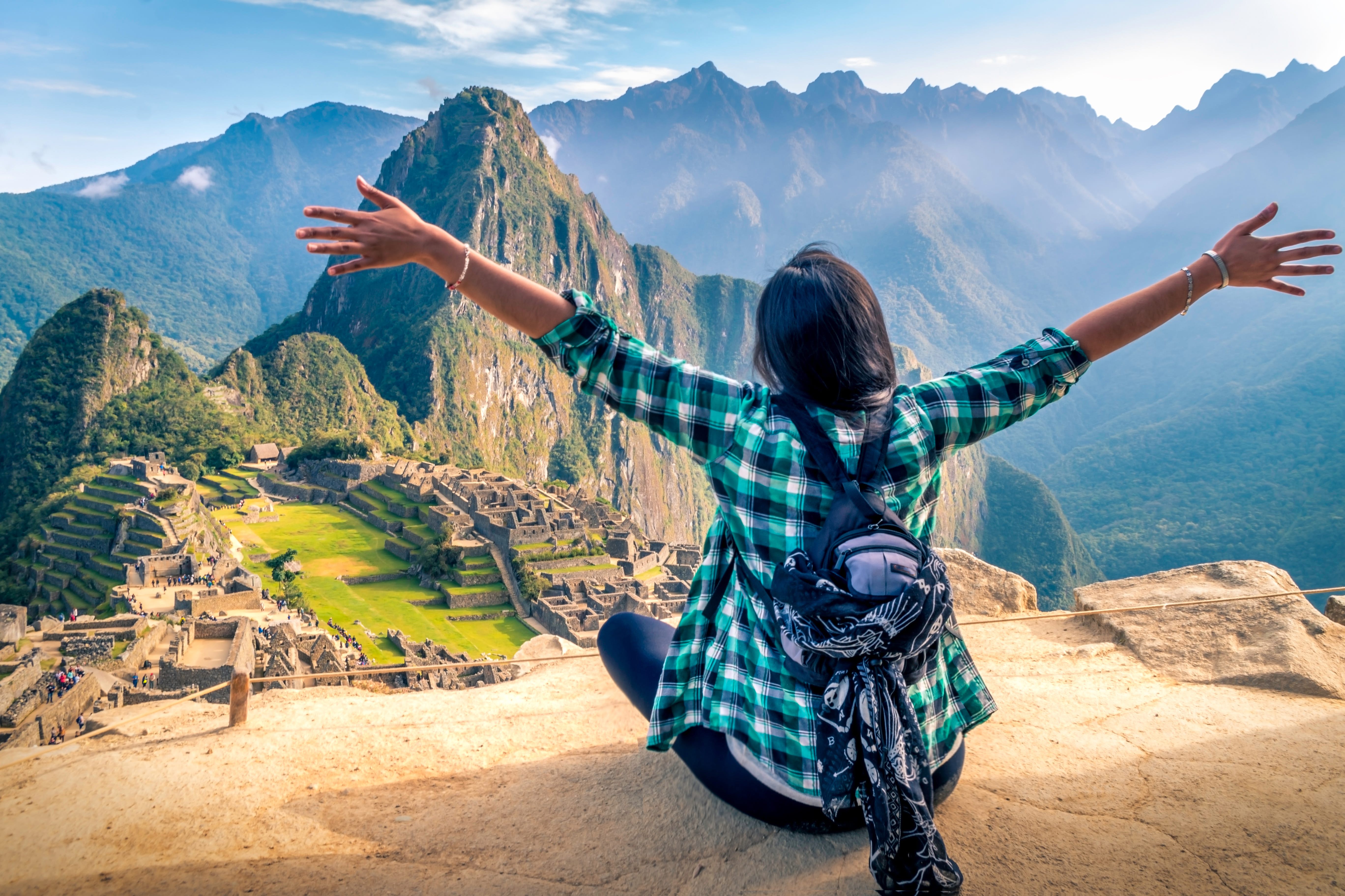 5472x3648 travel solo while in a relationship