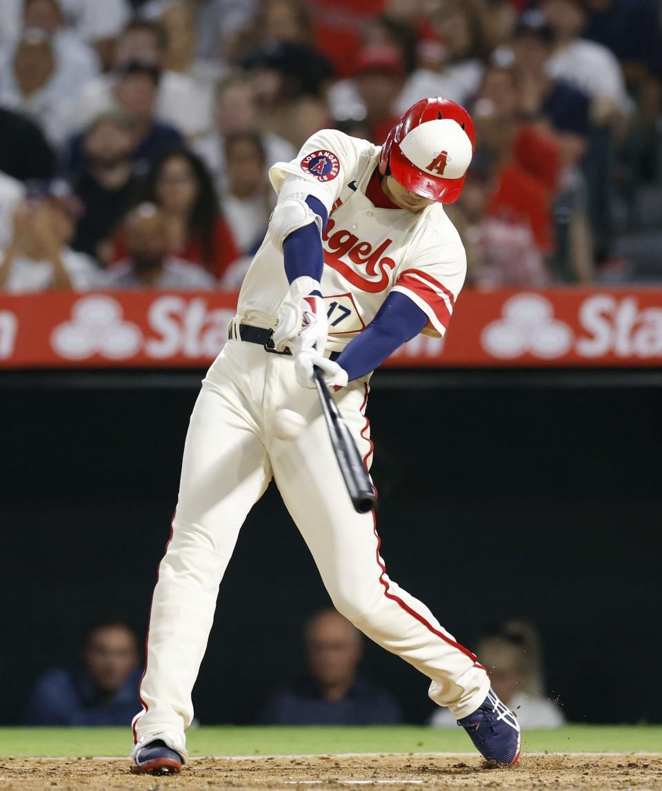 960x1146 Baseball: Shohei Ohtani shines in spotlight, reaches 30 homers again