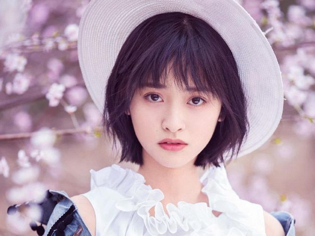 1024x768 Shen Yue denies new dating rumours