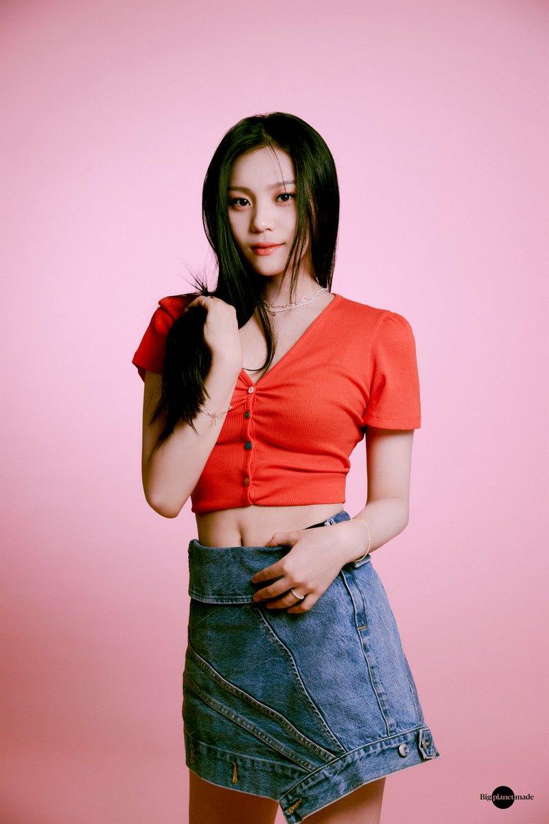 800x1200 VIVIZ (비비지) PHOTO #비비지 #VIVIZ #엄지 #UMJI #BPM #BigPlanetMade