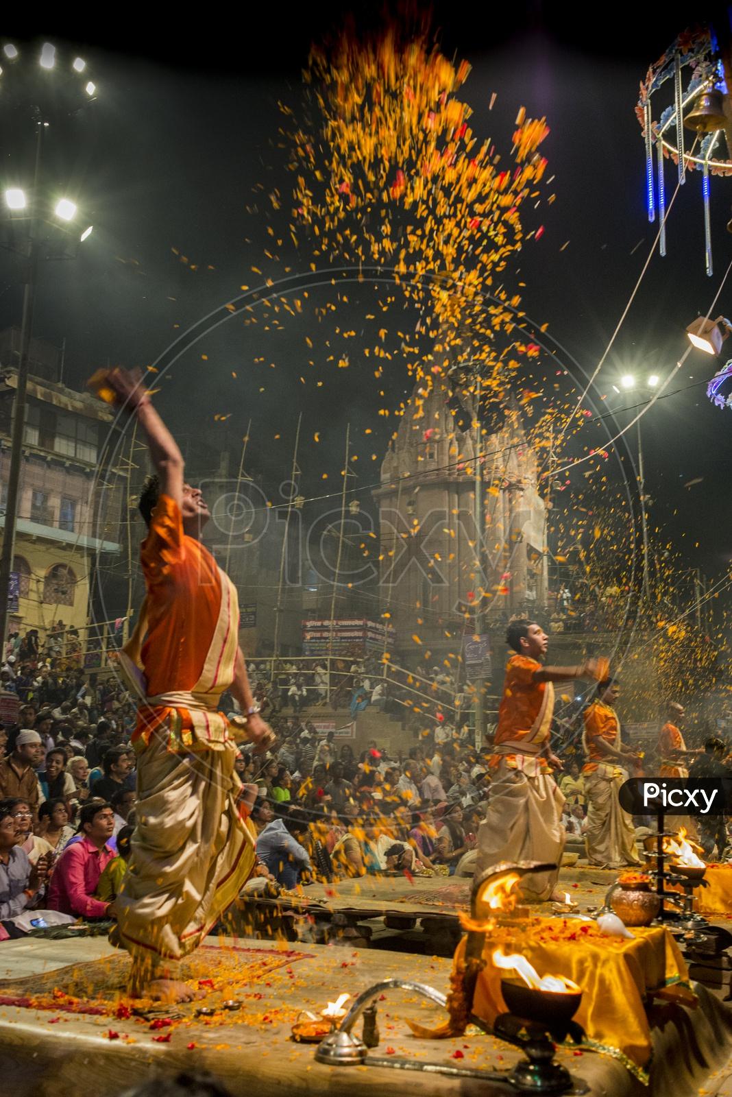 Ganga Aarti Photos, Download The BEST Free Ganga Aarti Stock Photos & HD  Images