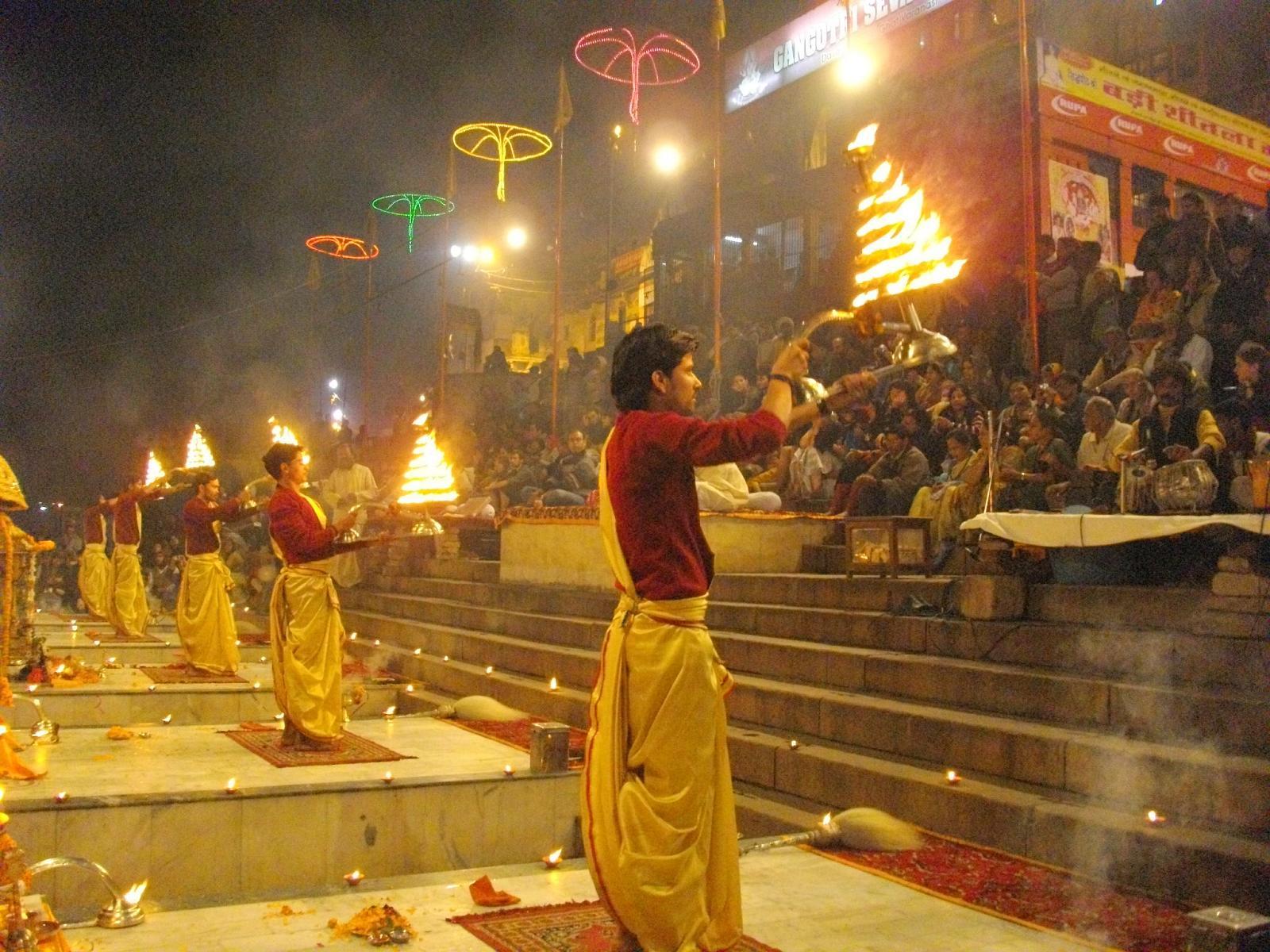 1600x1200 Evening Ganga Aarti, at Dashashwamedh ghat
