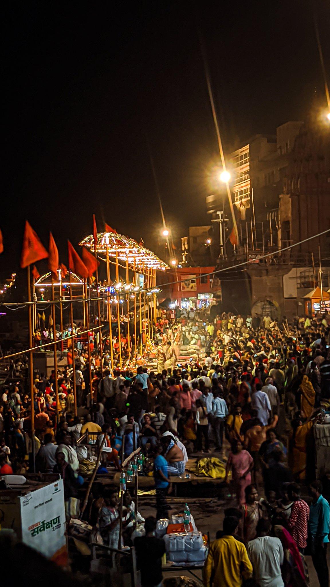 1152x2048 Captureverma aarti #Varanasi #Kashi #banaras #gangaaarti #crowd