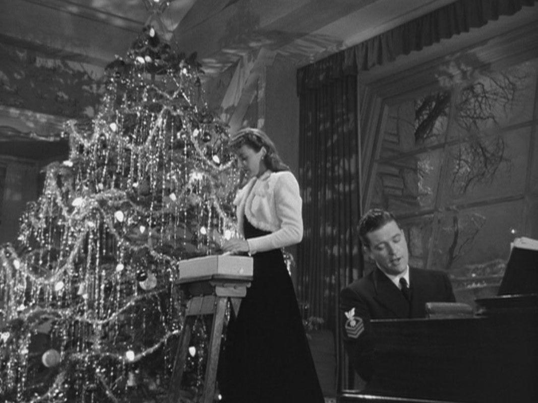 1067x800 Barbara Stanwyck image Barbara Stanwyck in Christmas