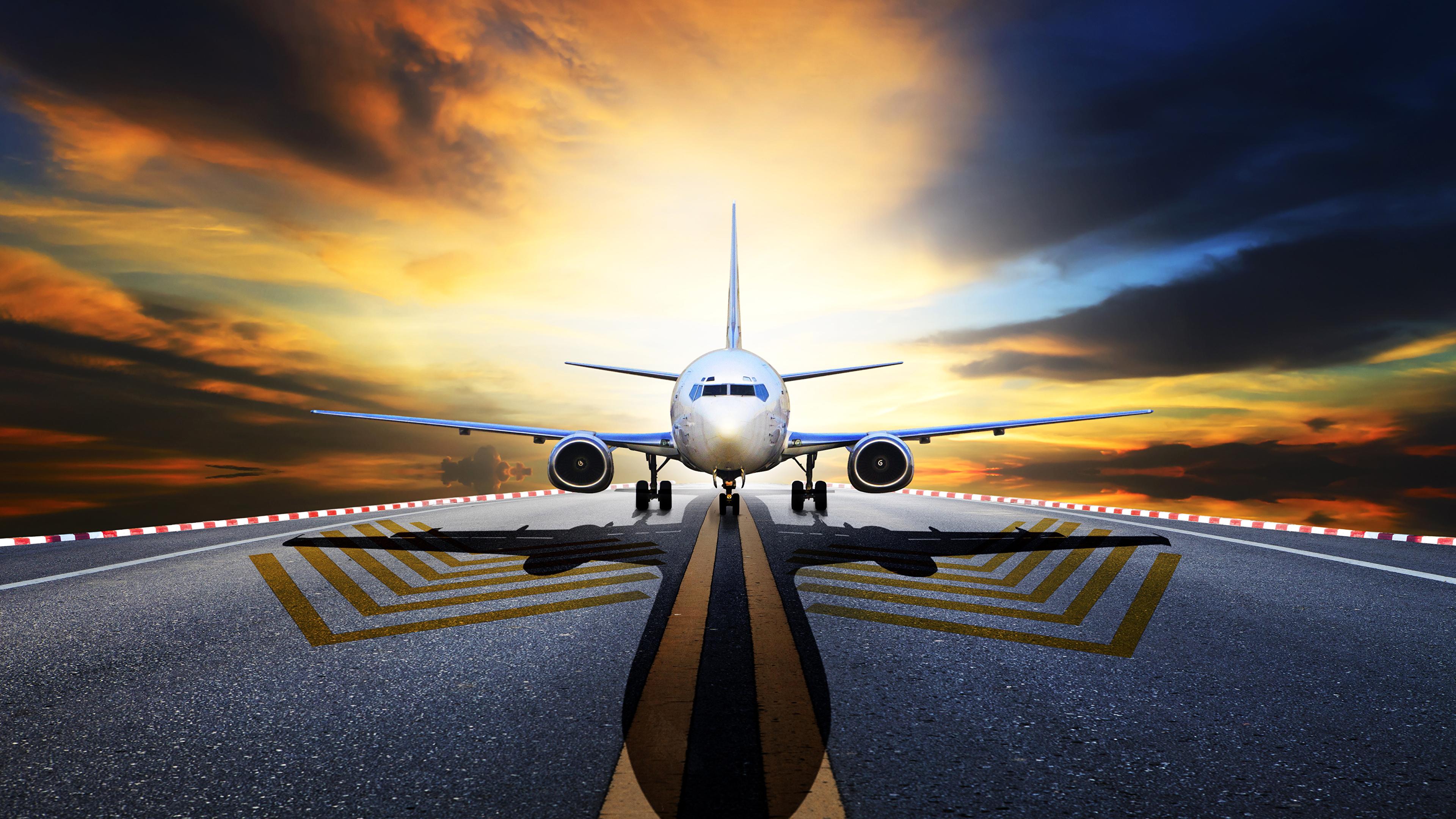 3840x2160 Wallpaper Airplane Passenger Airplanes Night Front Asphalt 3840x2160