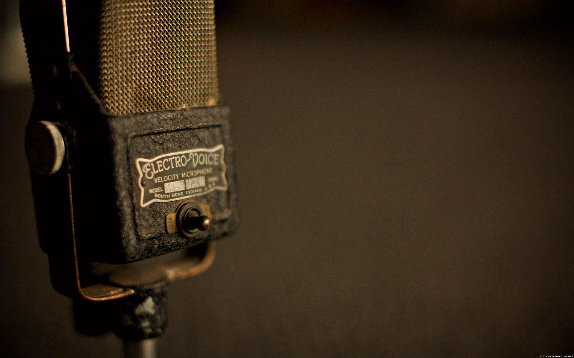 1920x1200 Microphone Background on MarkInternational.info