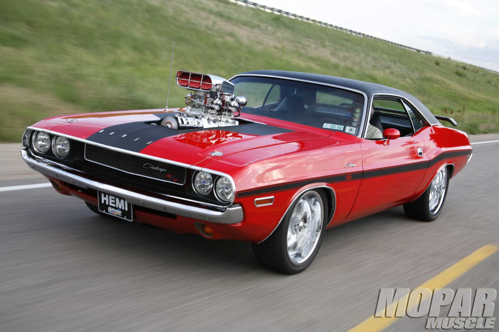 1600x1067 Dodge Challenger R T