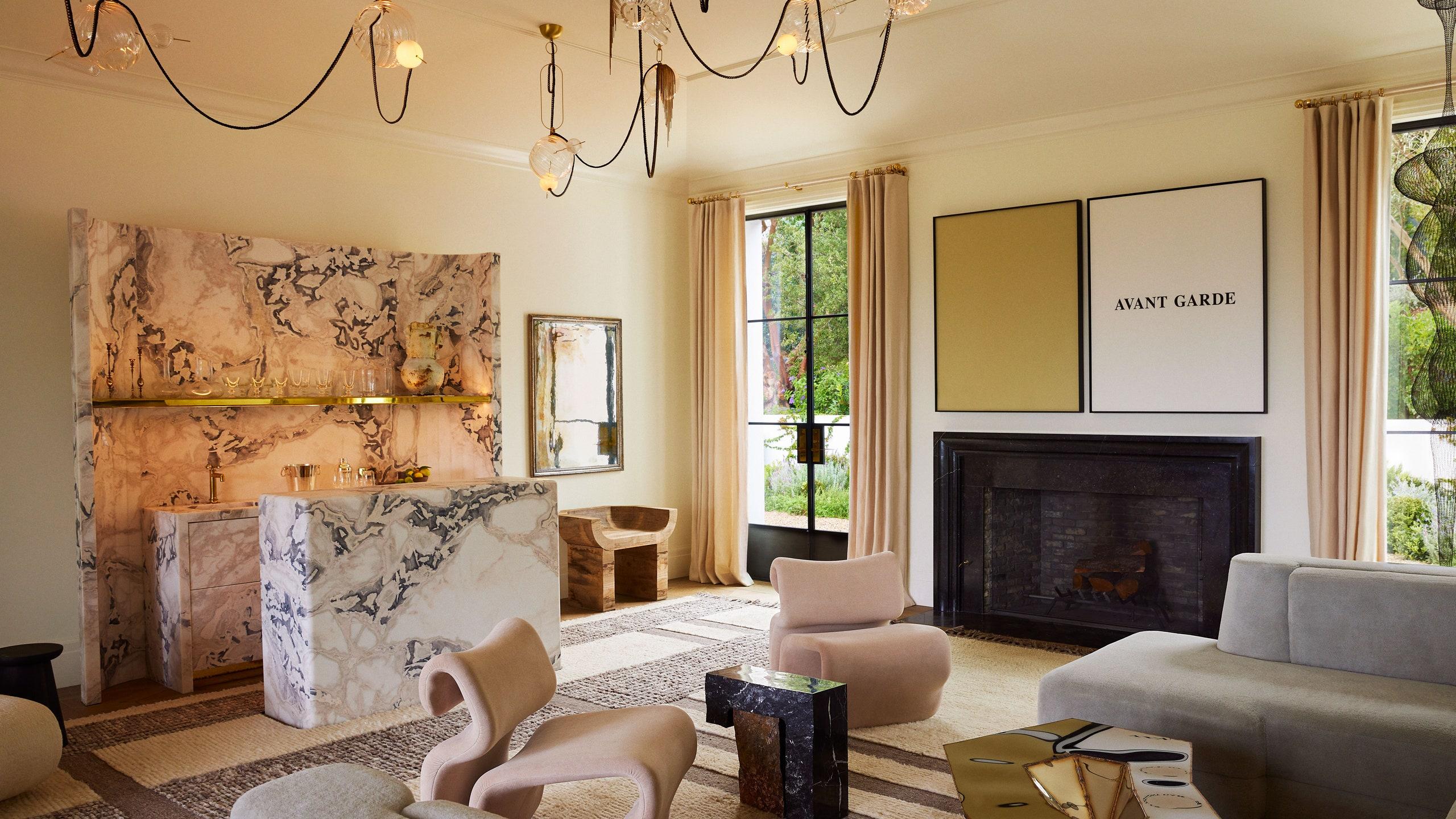 2560x1440 Step Inside Gwyneth Paltrow's Tranquil Montecito Home