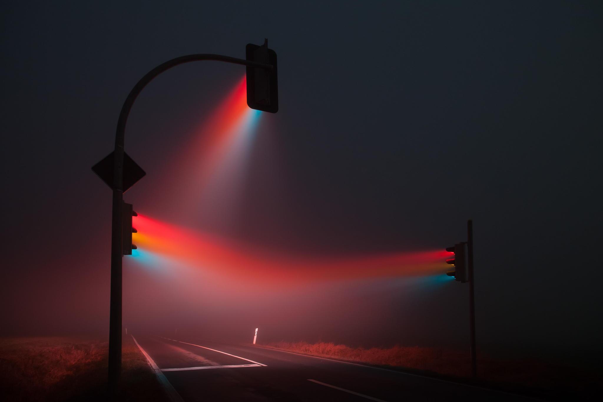2048x1365 Street Lights in Fog