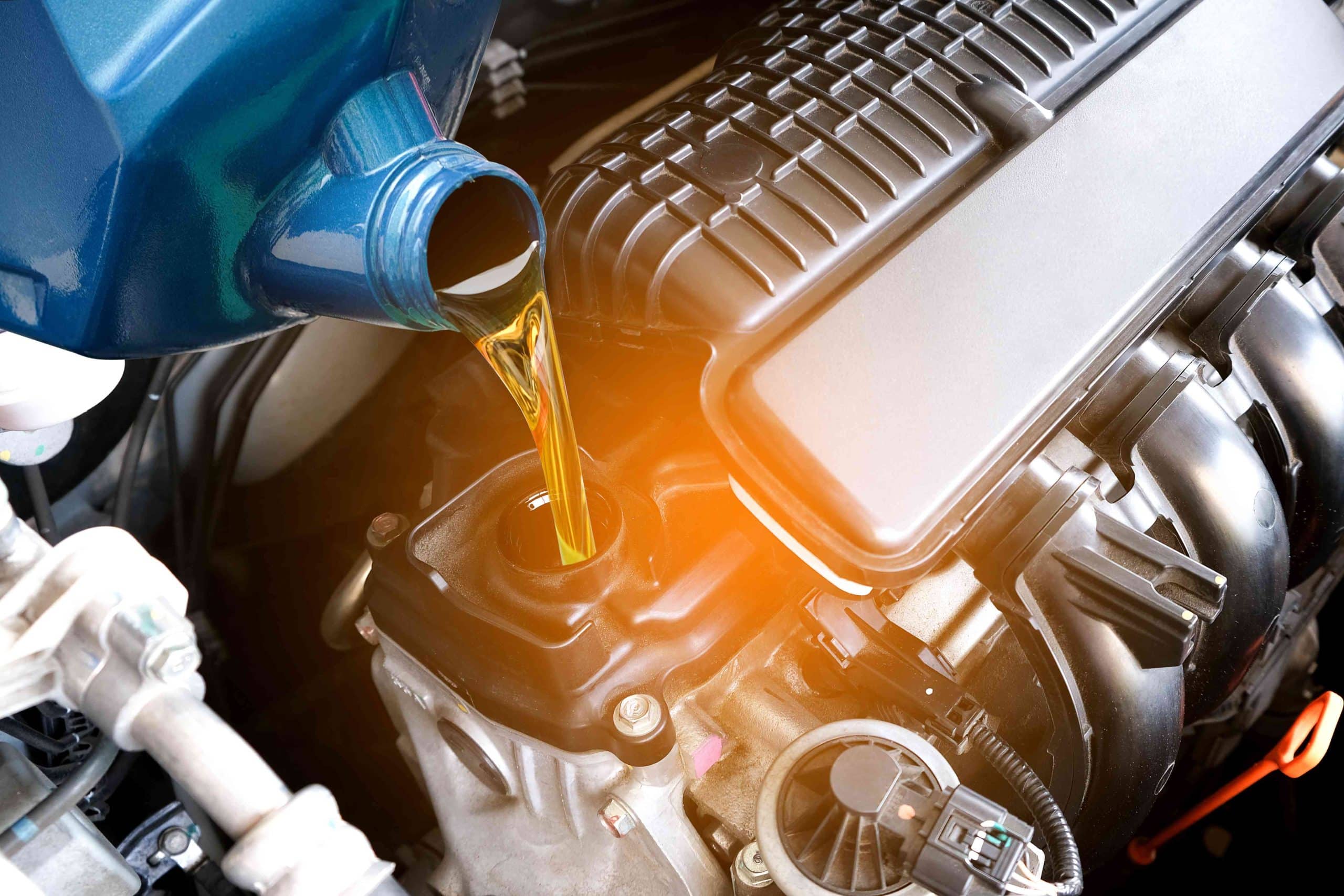 2560x1707 Signs Your Engine Needs Oil Change or Maintenance