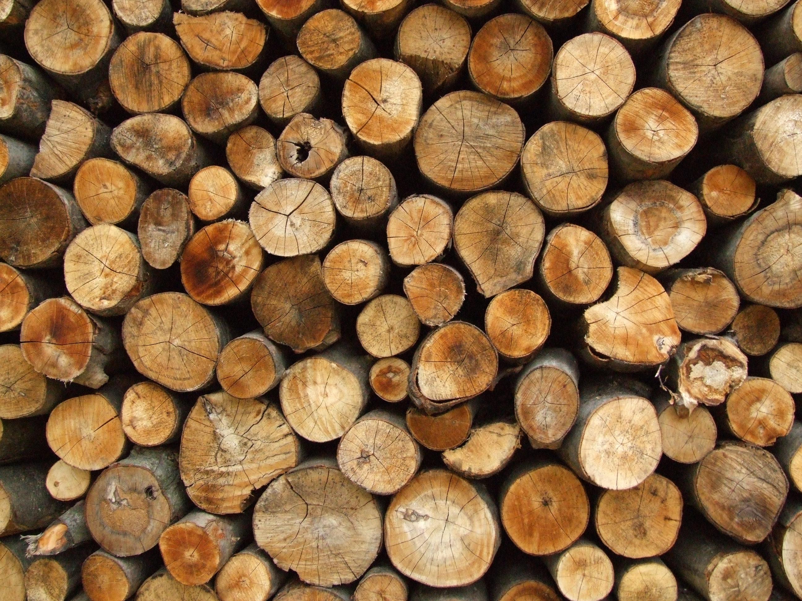 2592x1944 Fire Wood Wallpaper
