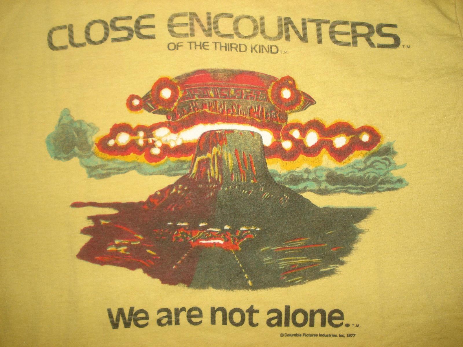 1600x1200 Close Encounters Of The Third Kind Ringer T Shirt, 1977 Warps To Neptune