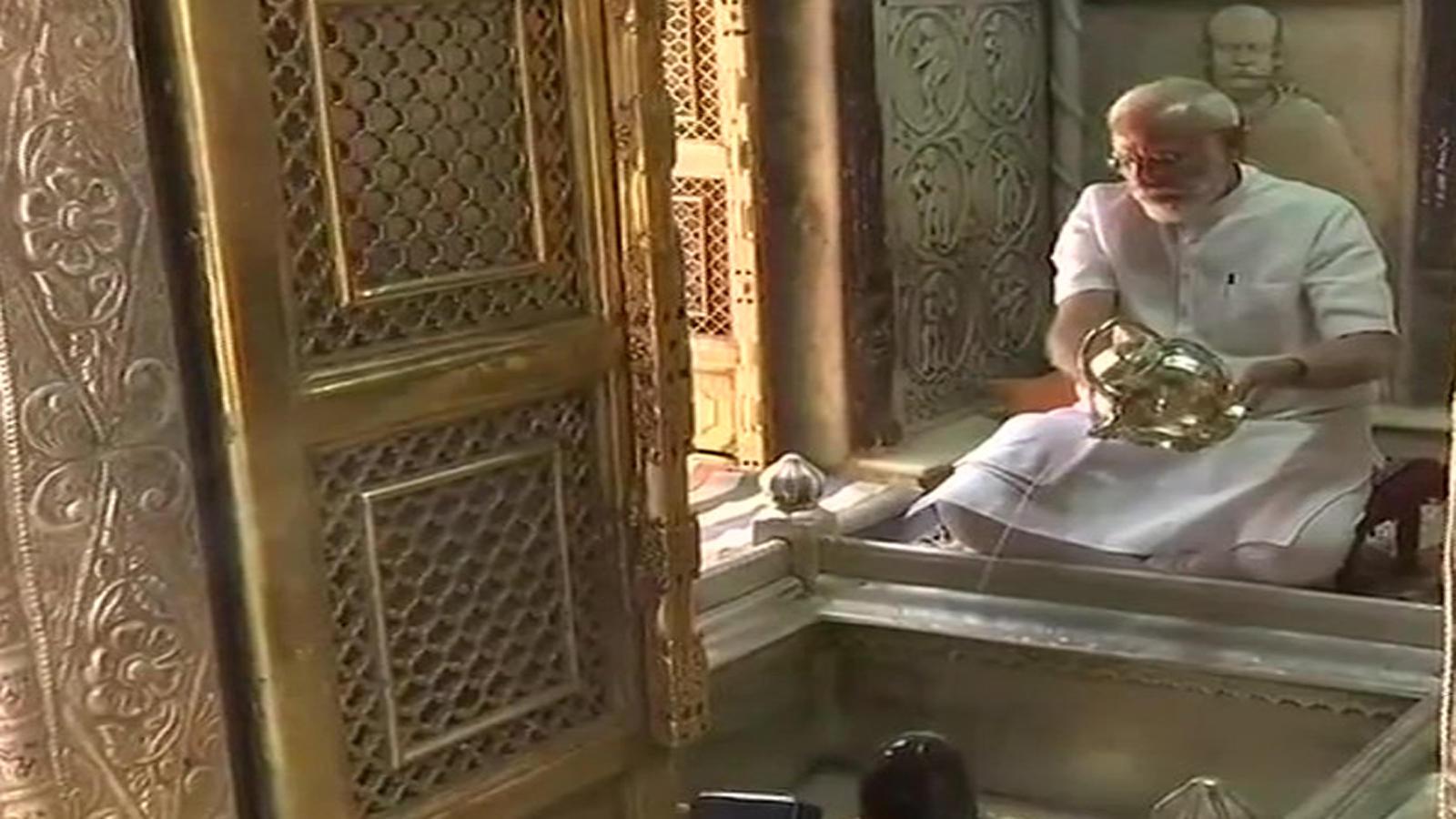 1600x900 Prime Minister Narendra Modi offers prayers at Kashi Vishwanath temple, thanks voters. News of India Videos