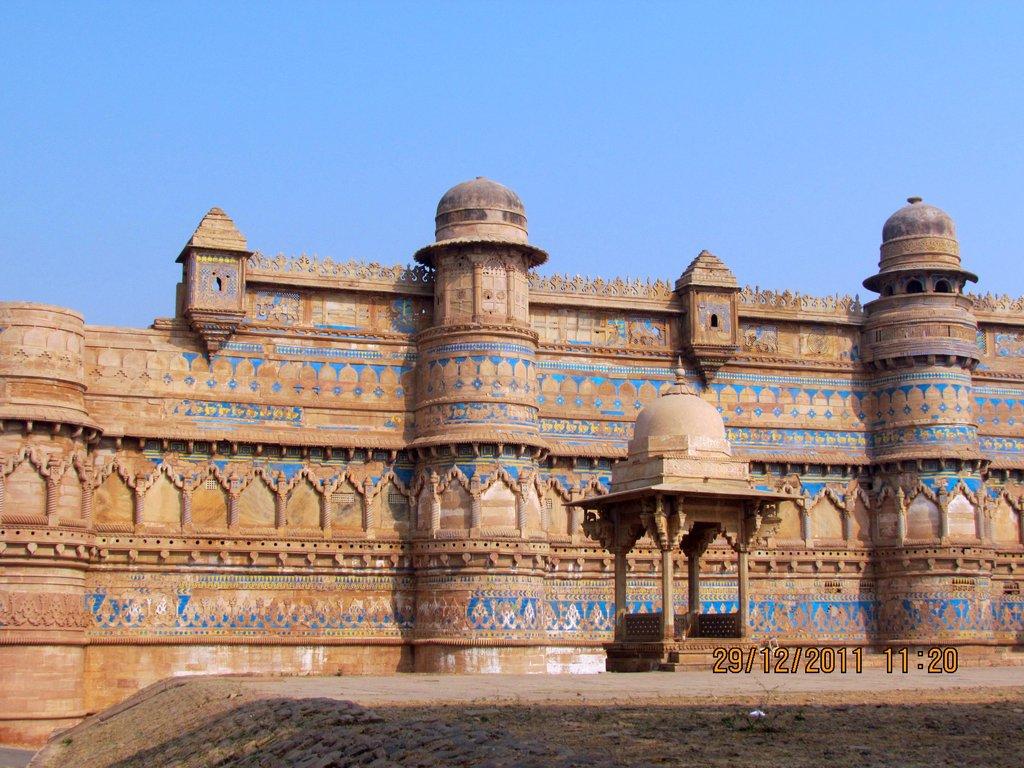 1024x768 India Travel. Picture: Vibrant gwalior fort