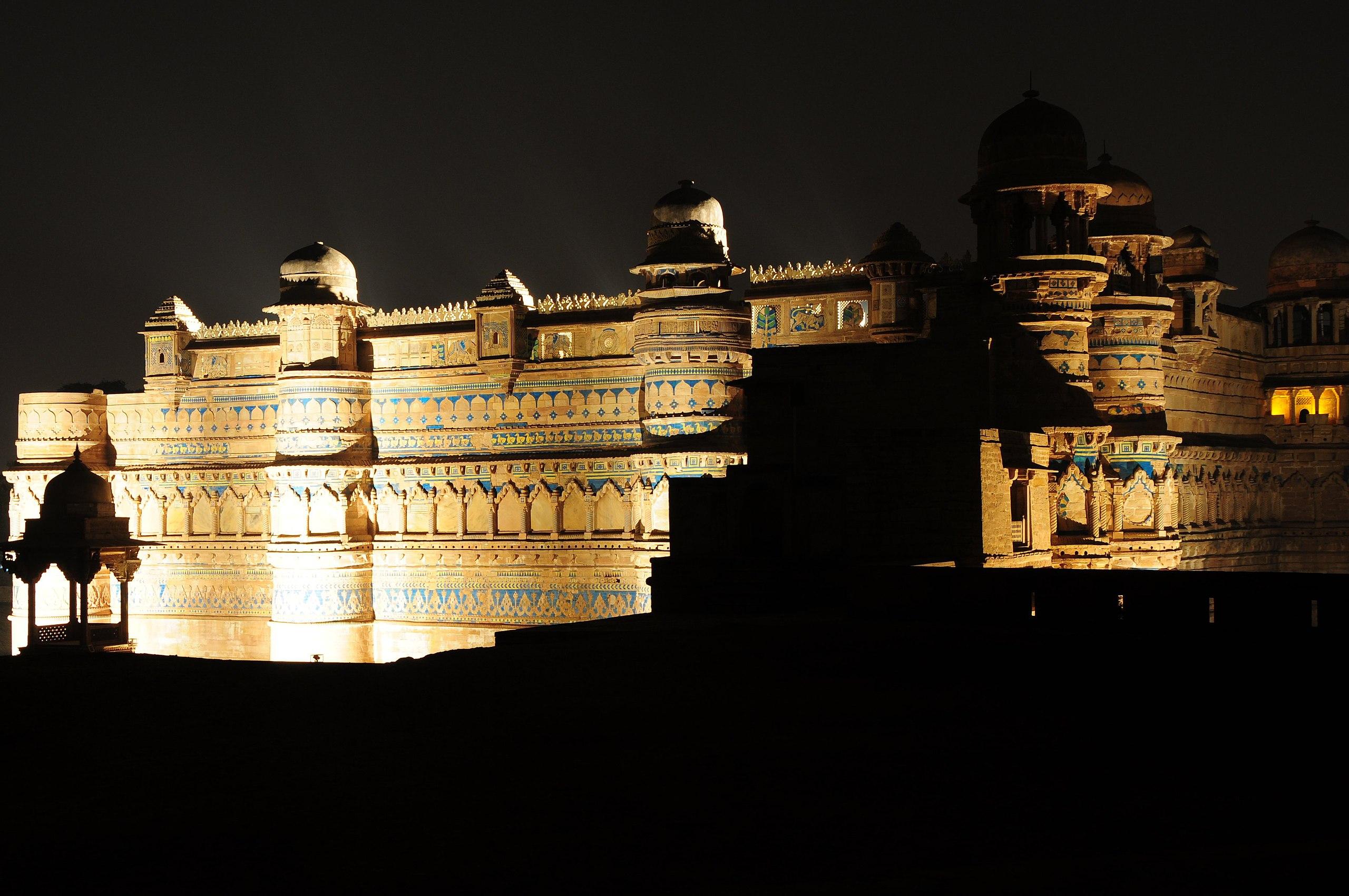 2560x1701 Gwalior Fort by