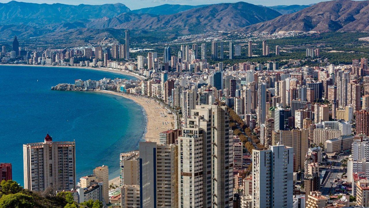 Benidorm Wallpapers - Top Free Benidorm Backgrounds - WallpaperAccess