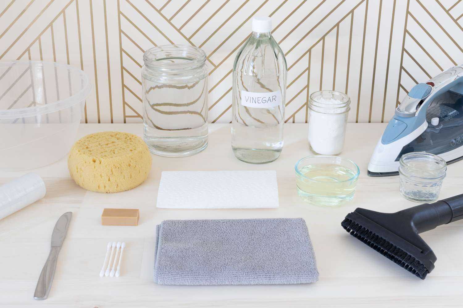 1500x1000 How to Clean Wallpaper