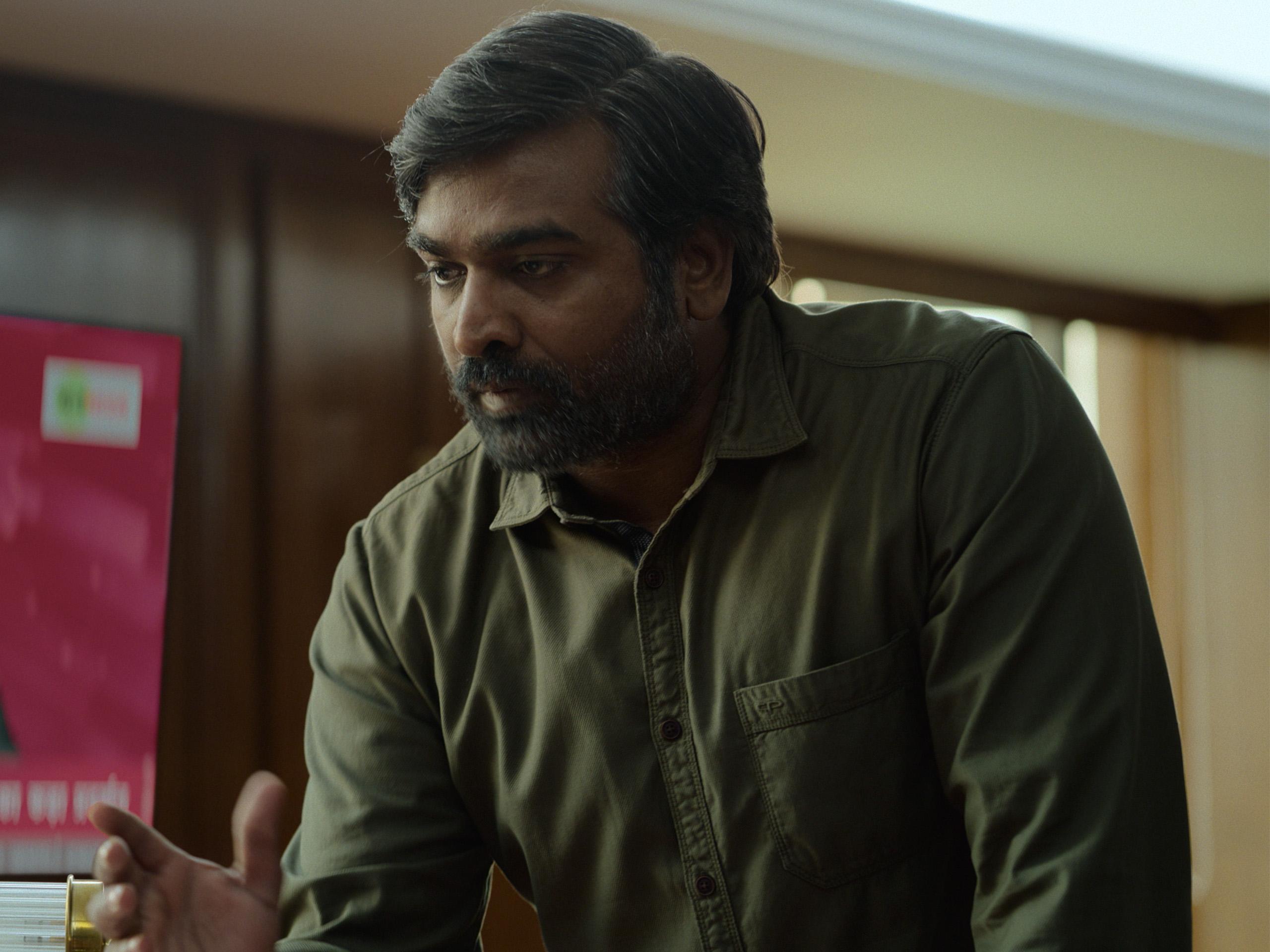 2560x1920 Prime Video: Farzi