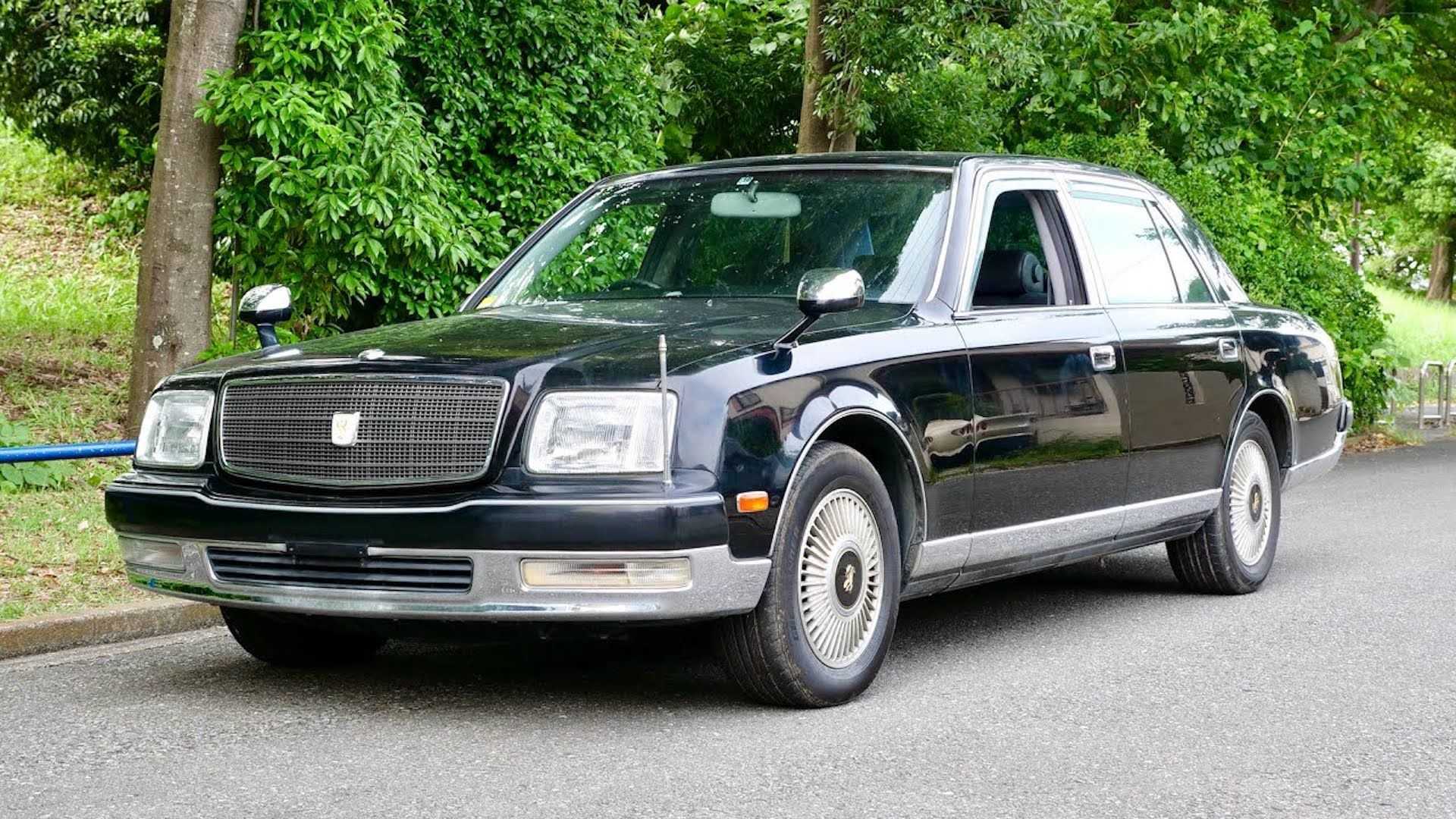 1920x1080 Toyota Century V12 Walkaround Video Showcases '90s Japanese Luxury