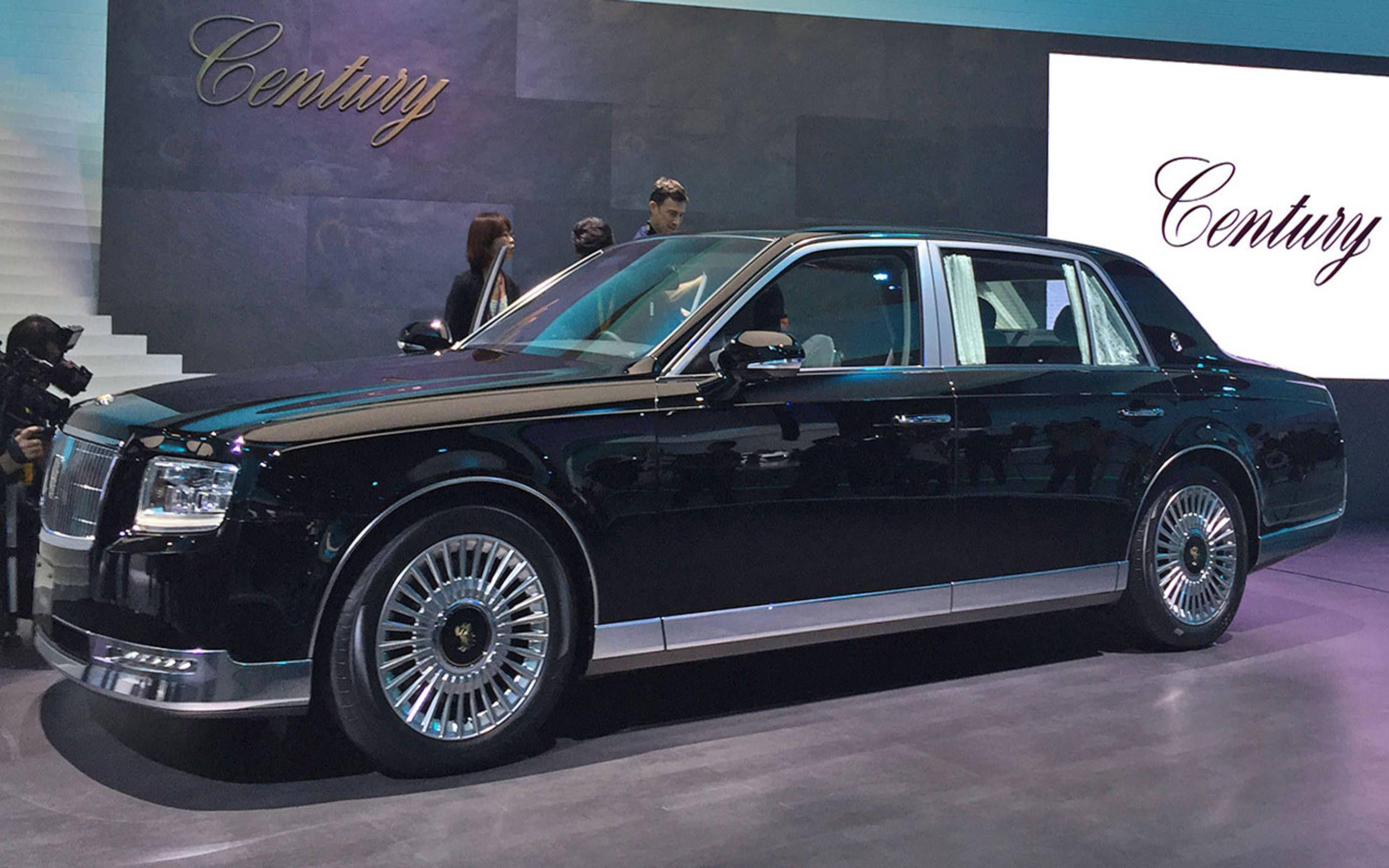 2560x1600 No modern luxury sedan can touch the Toyota Century