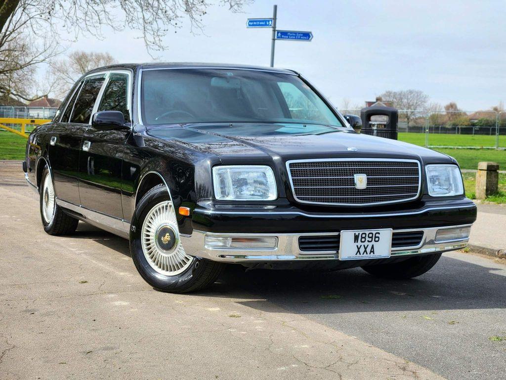 1024x768 Used Toyota Century Saloon V12 in Romford, Essex. Gold Star Cars