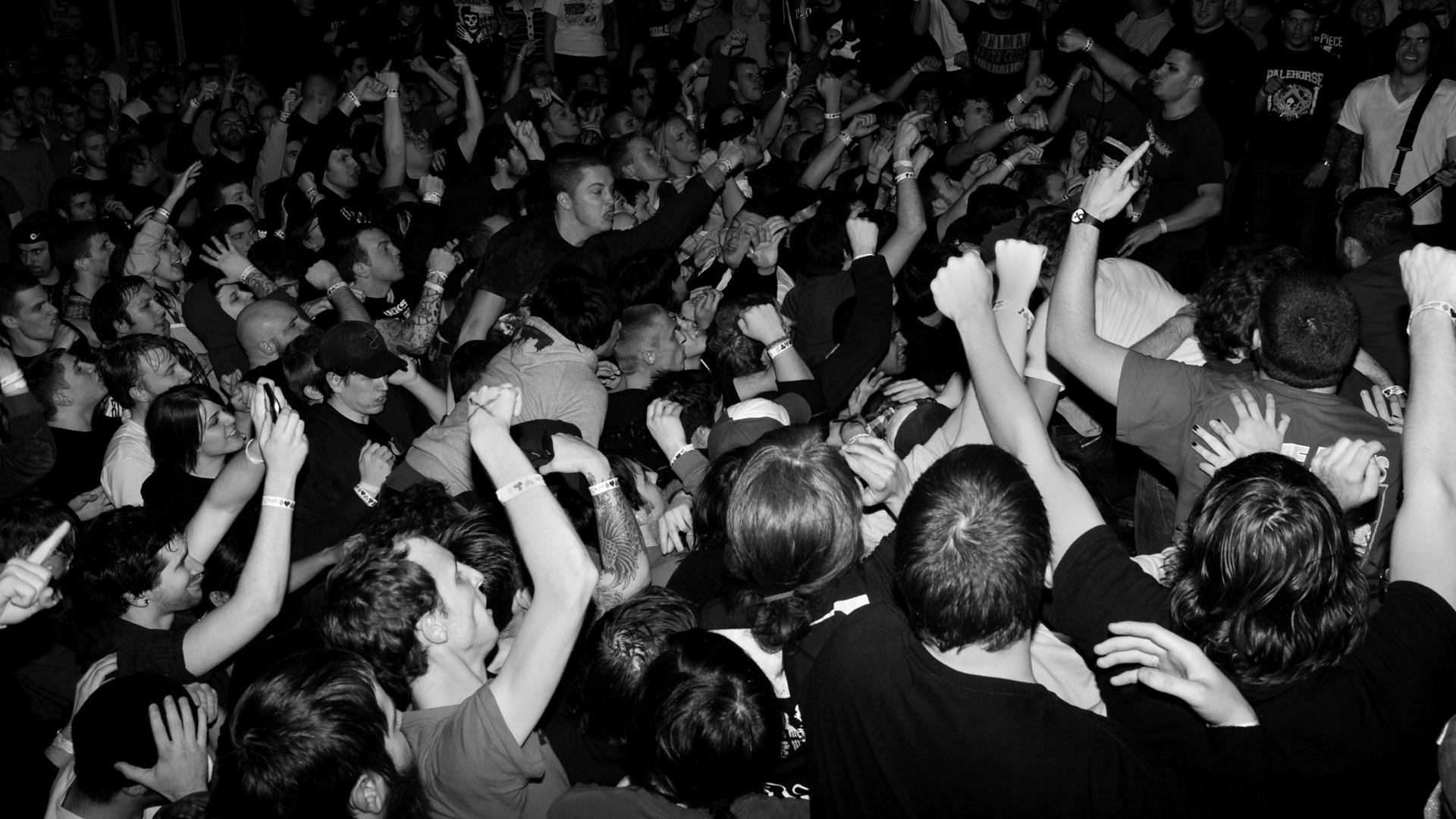 Mosh Pit Wallpapers - Top Free Mosh Pit Backgrounds - WallpaperAccess