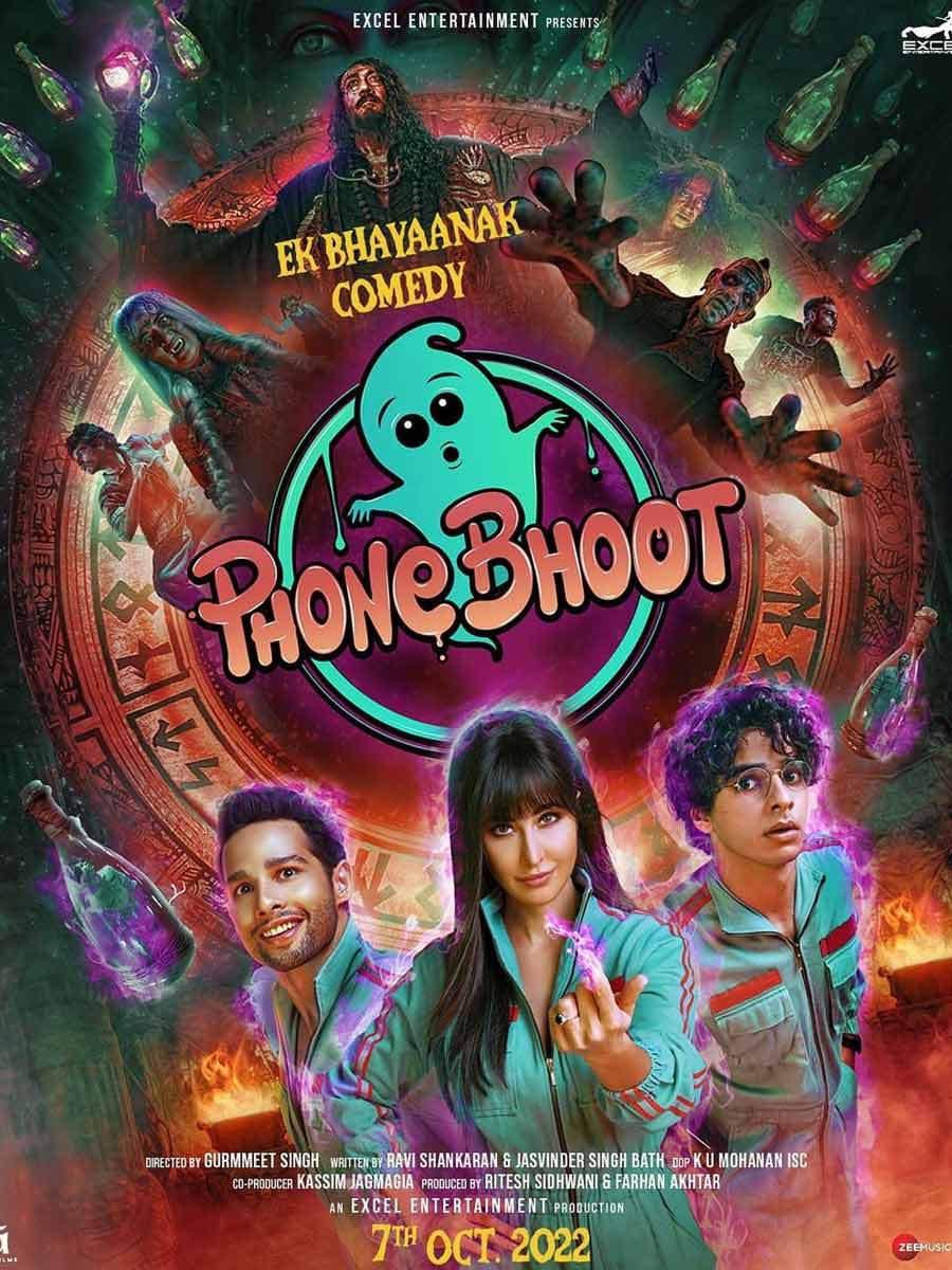 900x1200 The first poster of Phone Bhoot looks intriguing; Check it out here