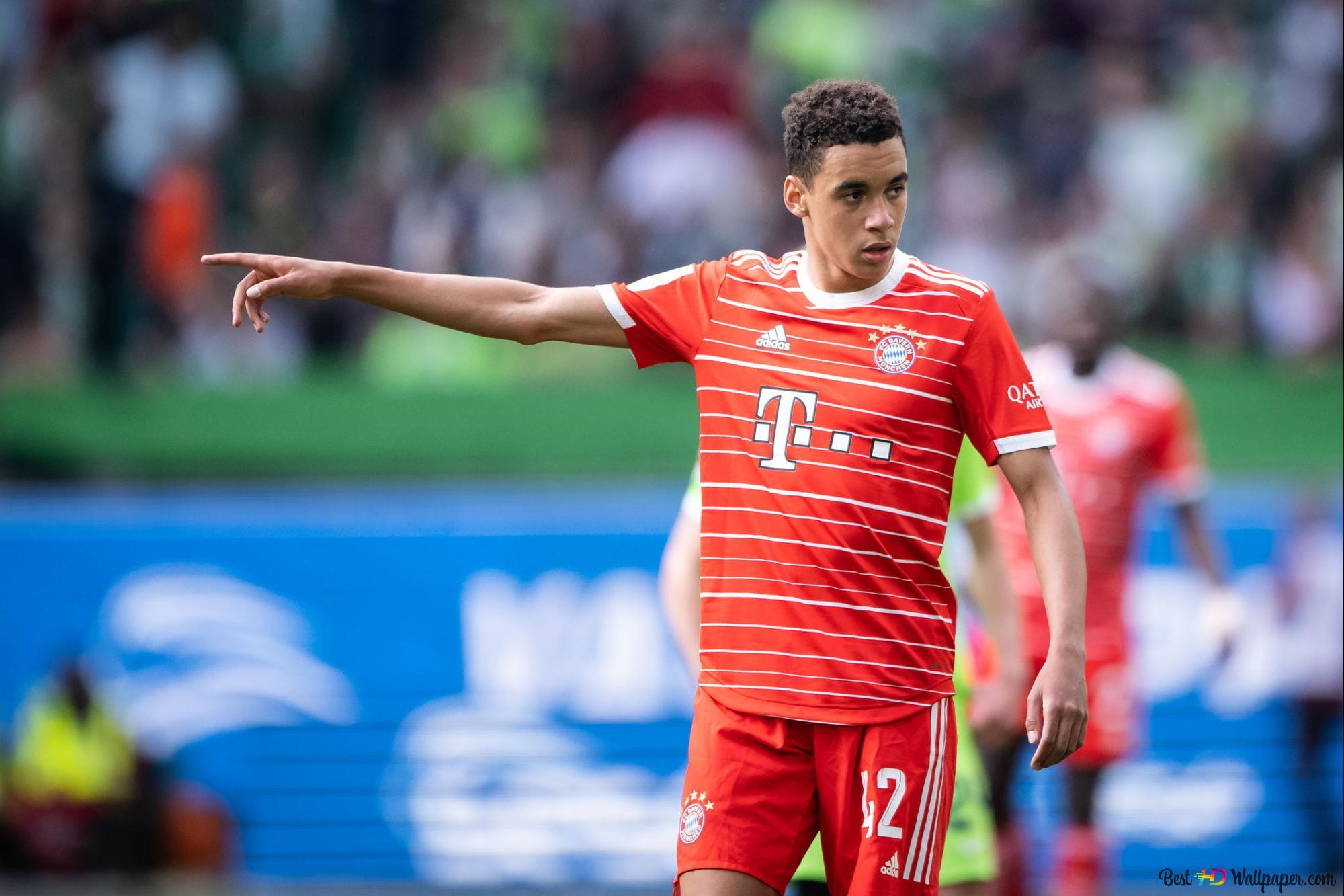 2000x1333 Bayern Munich midfielder Jamal Musiala 2K wallpaper download