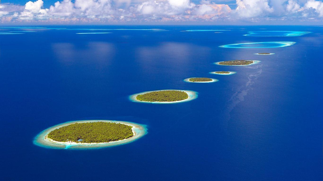 1366x768 Bing Image as Wallpaper