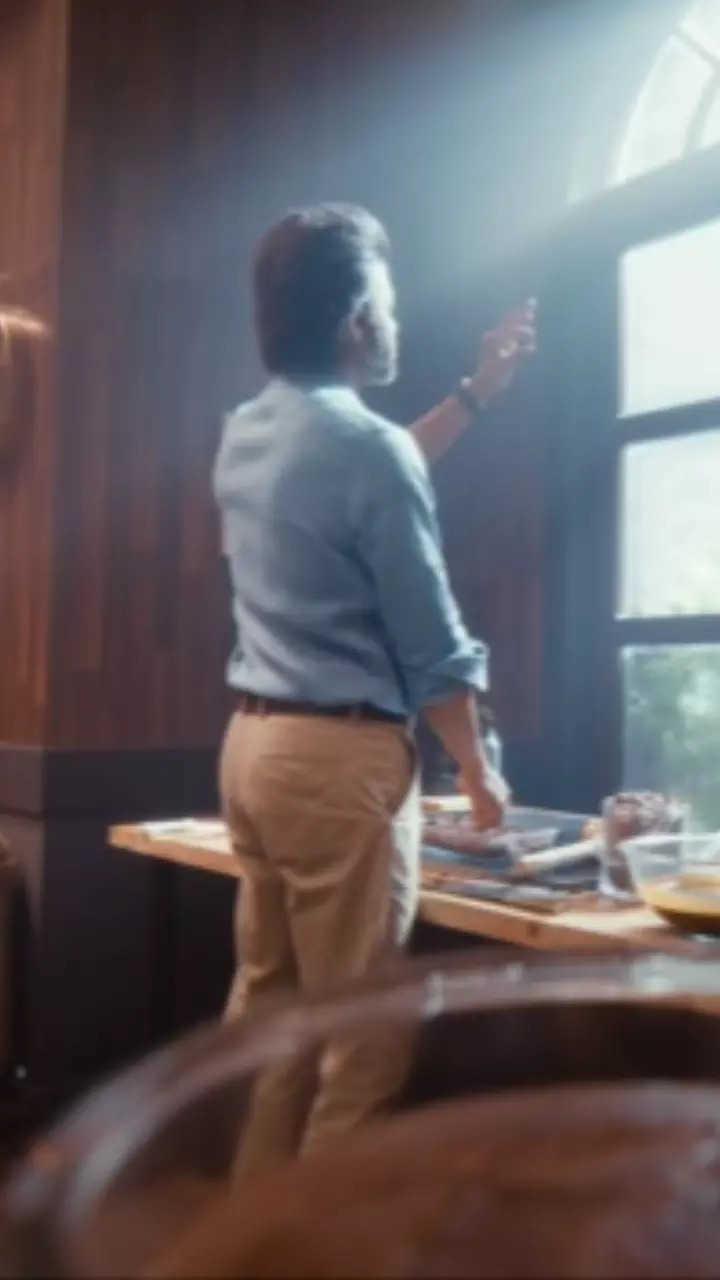 720x1280 Amazing stills from Vijay's 'Leo' promo. Times of India