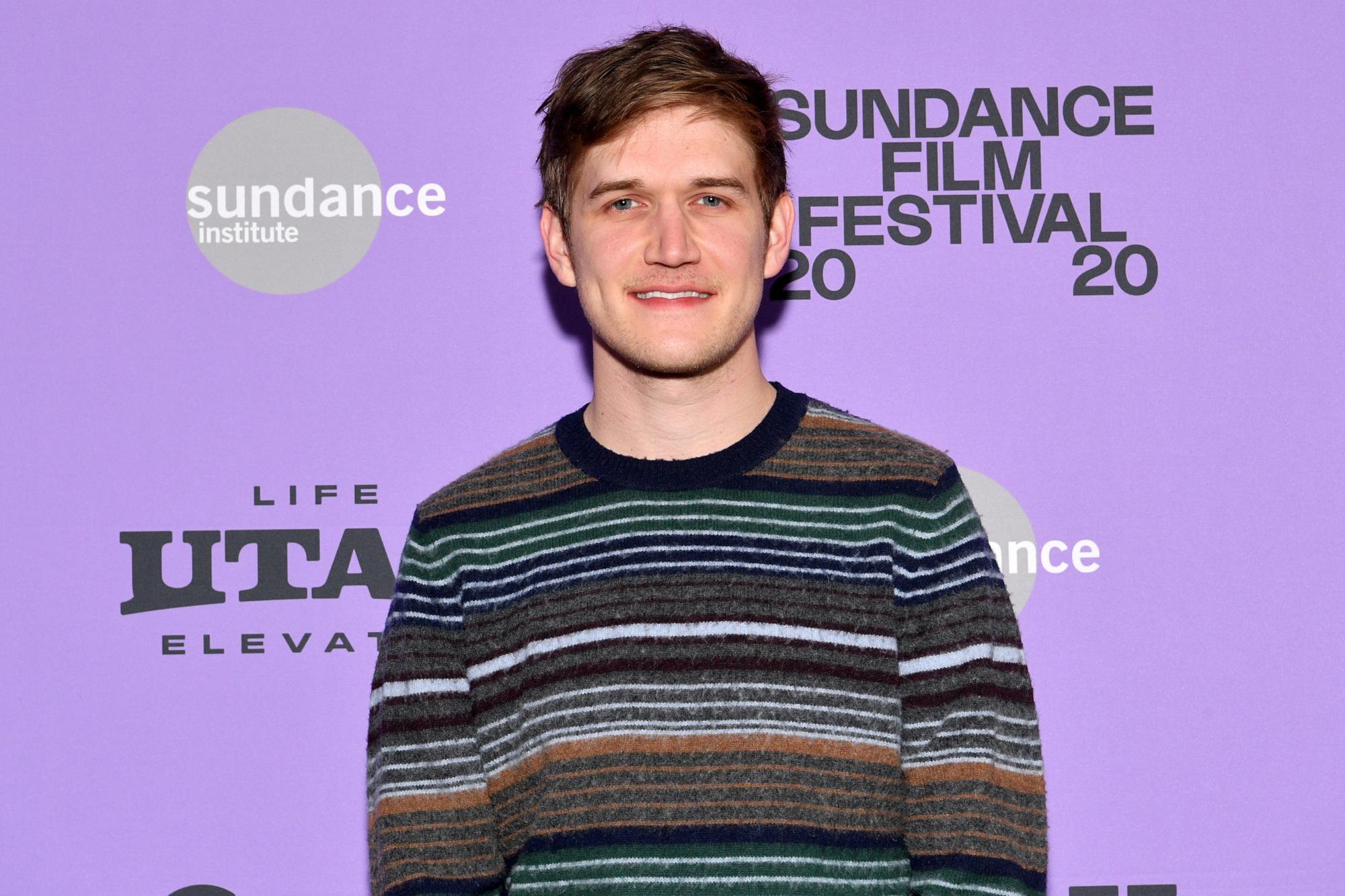 2000x1333 Bo Burnham HD Wallpaper