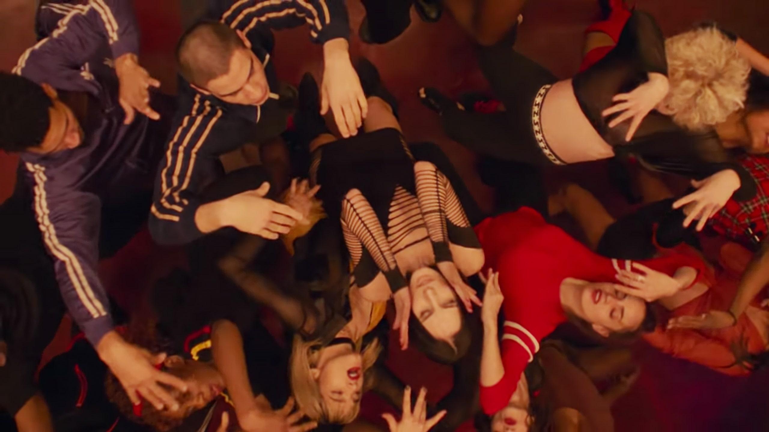 2560x1440 Gaspar Noé's 'Climax' Looks Like a Psychedelic Dance Sex Party Freakout
