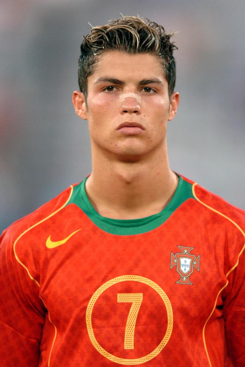 800x1200 Cristiano Ronaldo wallpaper