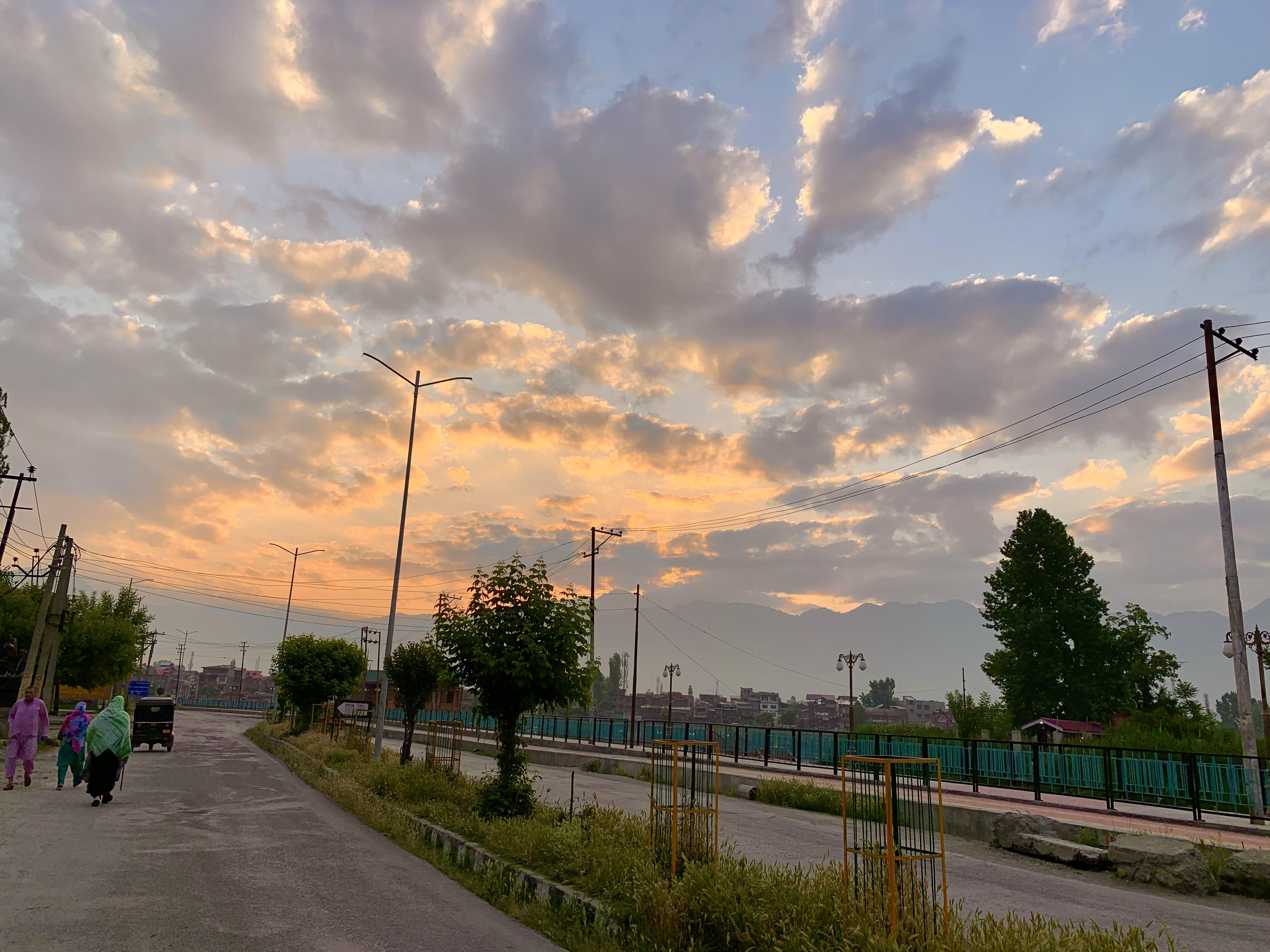 4032x3024 Srinagar 4K wallpaper for your desktop or mobile screen free and easy to download